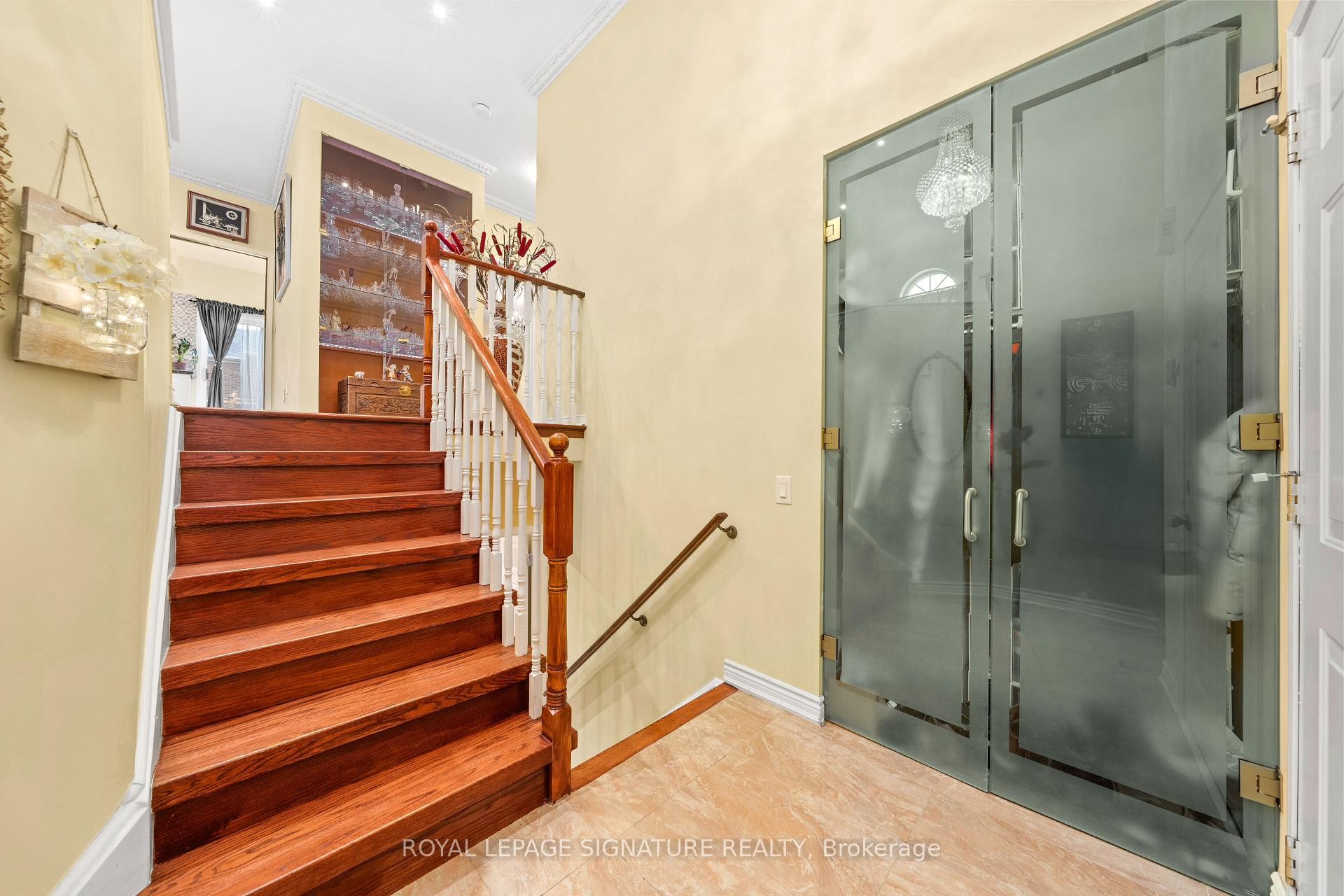 









687


Twain

Avenue,
Mississauga,




ON
L5W 1K7

