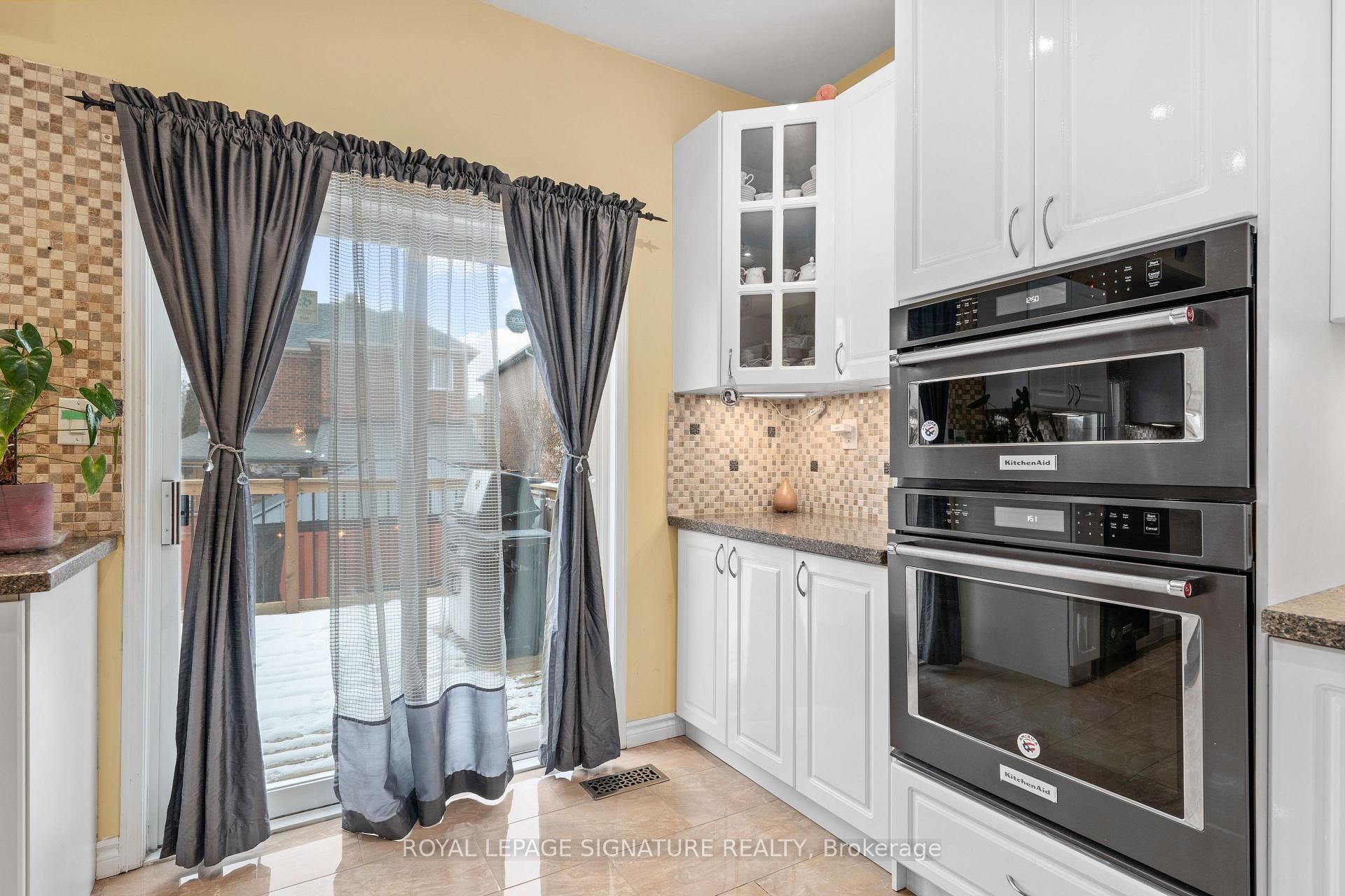









687


Twain

Avenue,
Mississauga,




ON
L5W 1K7

