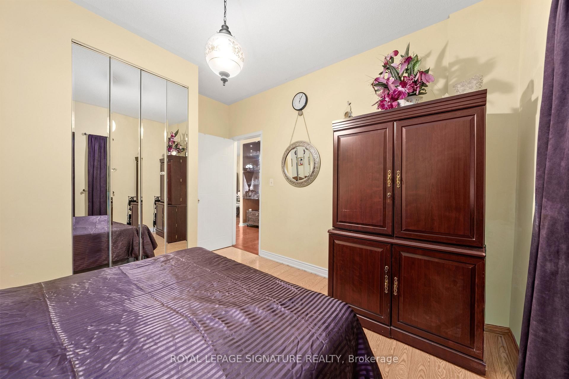 









687


Twain

Avenue,
Mississauga,




ON
L5W 1K7

