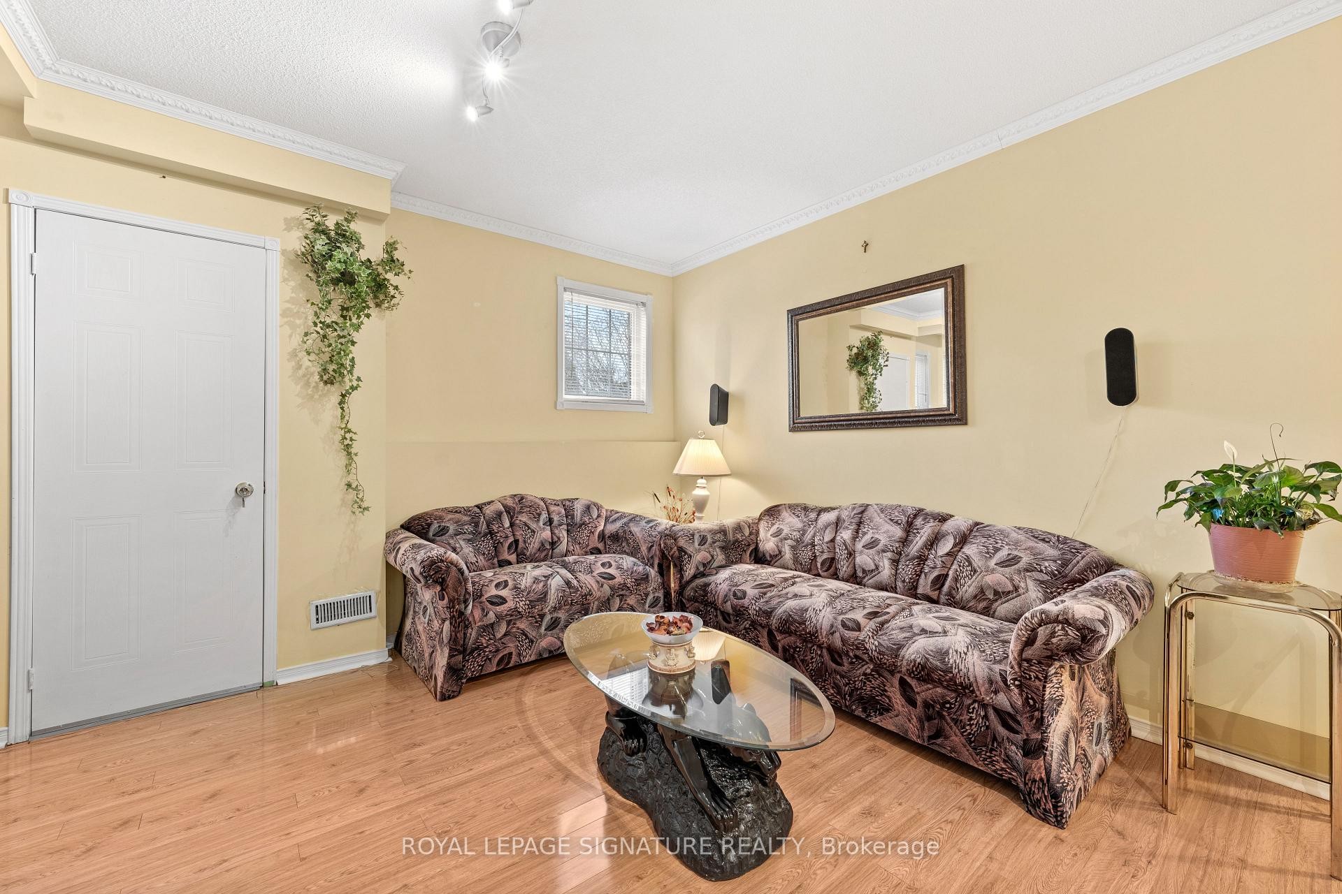 









687


Twain

Avenue,
Mississauga,




ON
L5W 1K7

