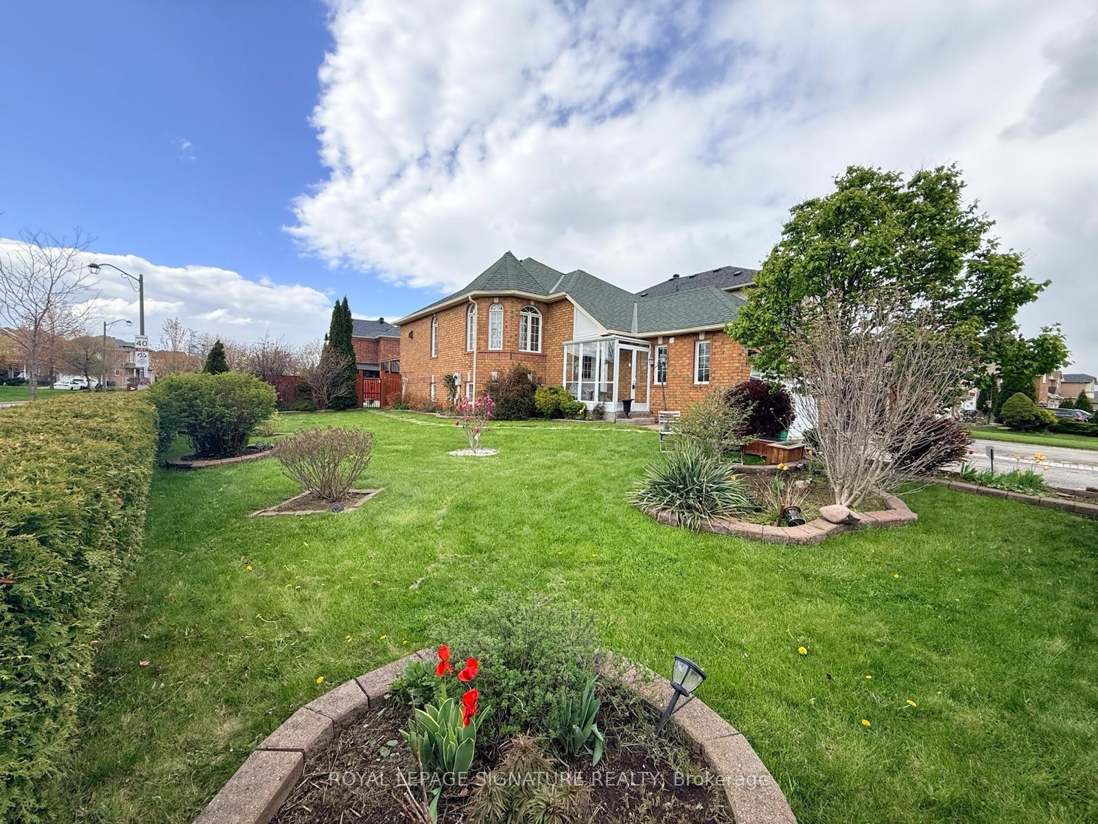 









687


Twain

Avenue,
Mississauga,




ON
L5W 1K7

