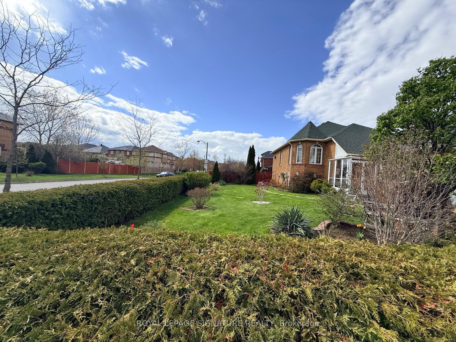 









687


Twain

Avenue,
Mississauga,




ON
L5W 1K7

