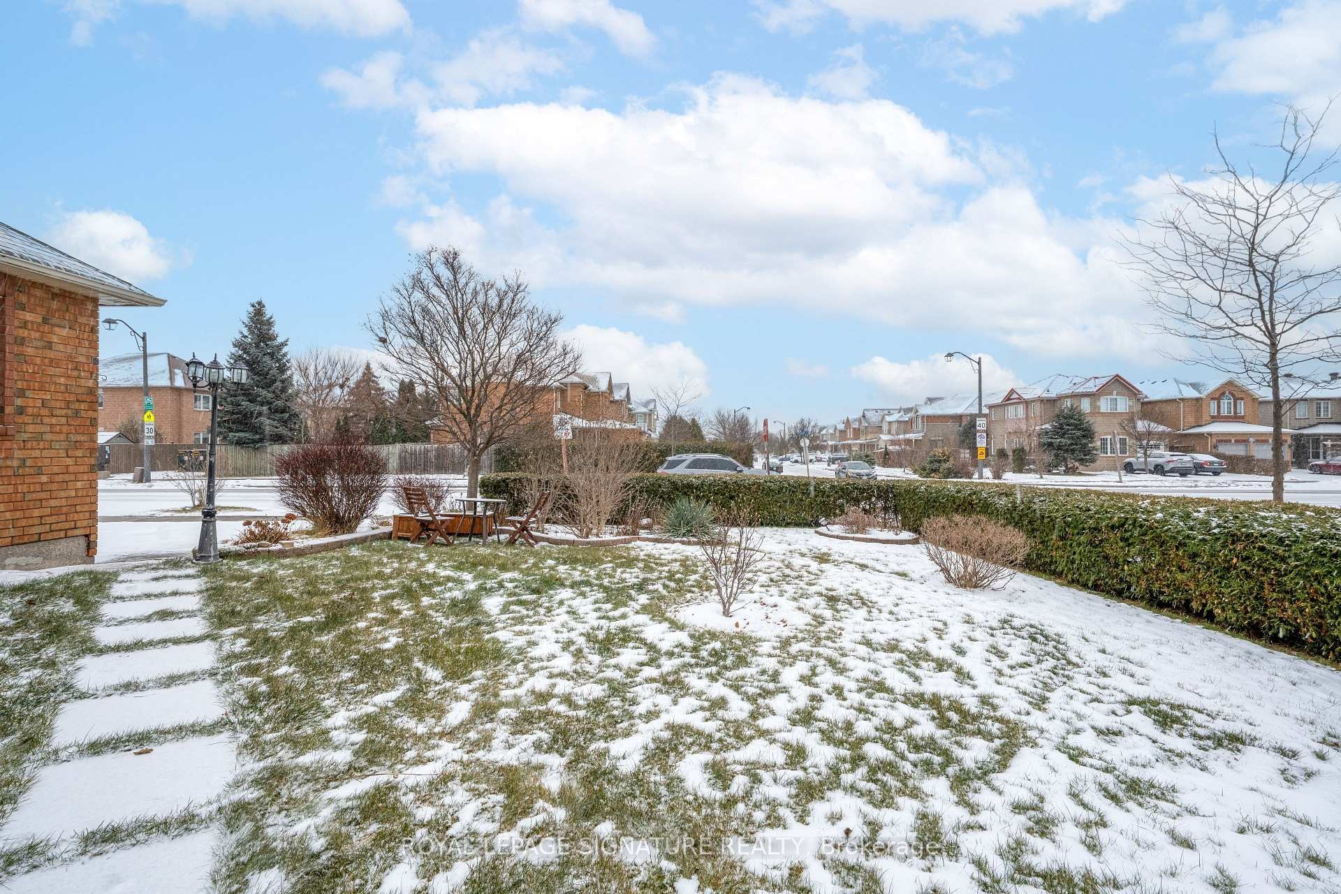 









687


Twain

Avenue,
Mississauga,




ON
L5W 1K7

