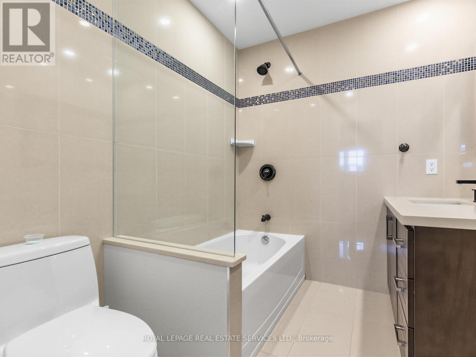 












44 CARACAS ROAD

,
Toronto,




Ontario
M2K1A9

