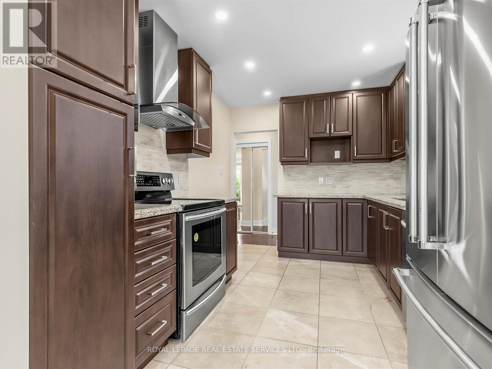 












44 CARACAS ROAD

,
Toronto,




Ontario
M2K1A9


