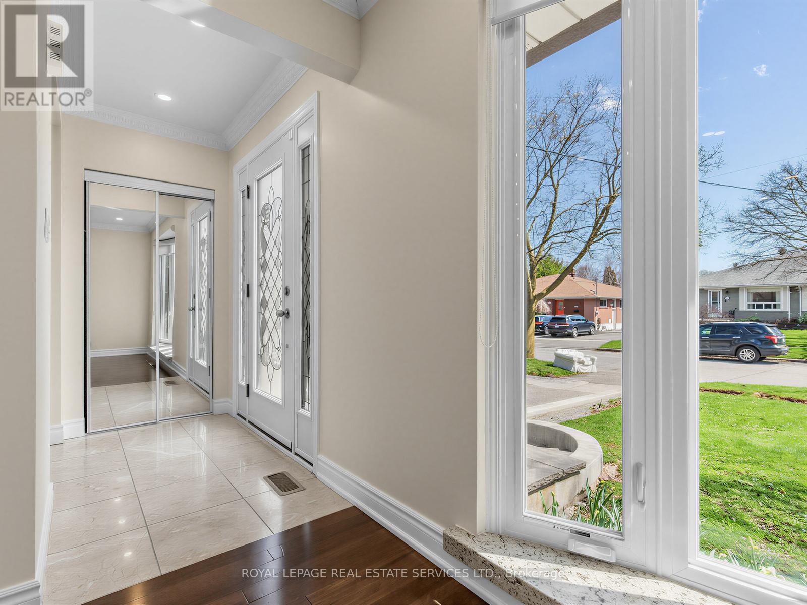 












44 CARACAS ROAD

,
Toronto,




Ontario
M2K1A9

