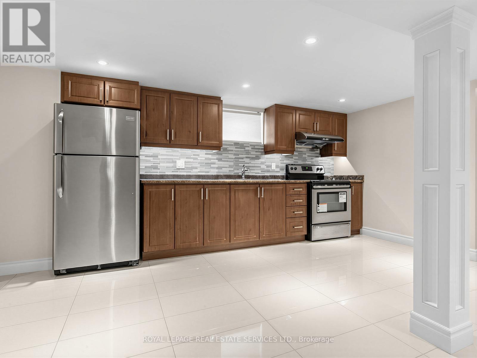 












44 CARACAS ROAD

,
Toronto,




Ontario
M2K1A9

