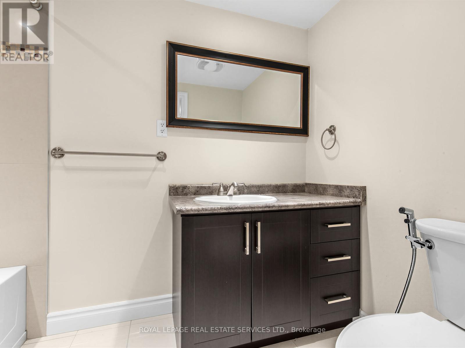 












44 CARACAS ROAD

,
Toronto,




Ontario
M2K1A9

