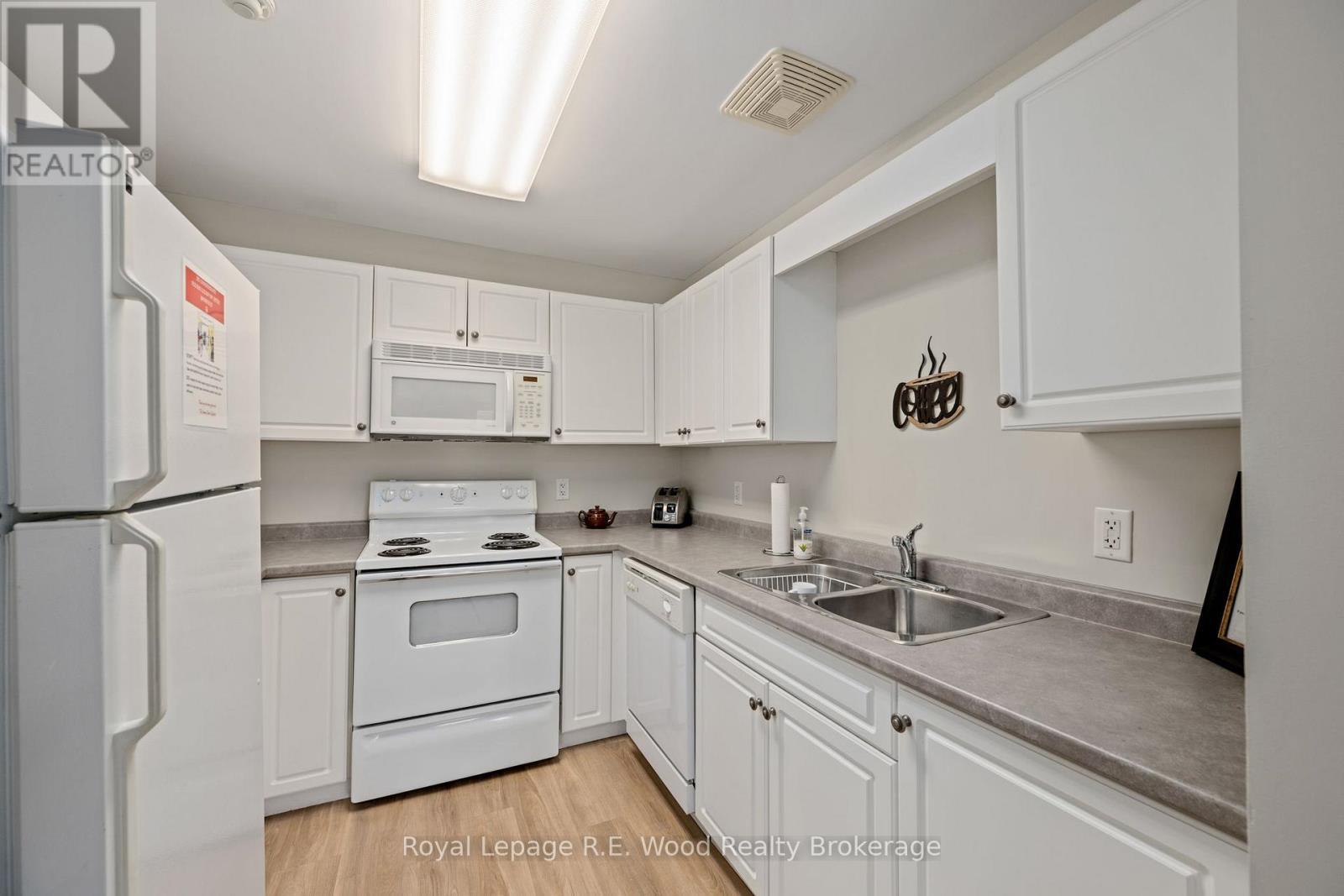 












205 - 80 BRIDGE STREET E

,
Tillsonburg,




Ontario
N4G1T2

