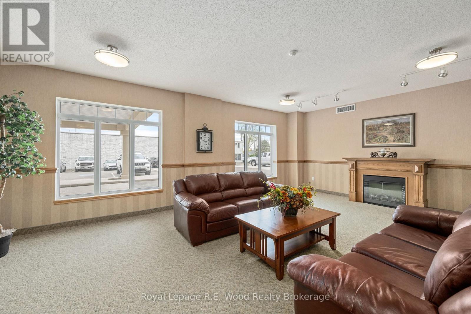 












205 - 80 BRIDGE STREET E

,
Tillsonburg,




Ontario
N4G1T2

