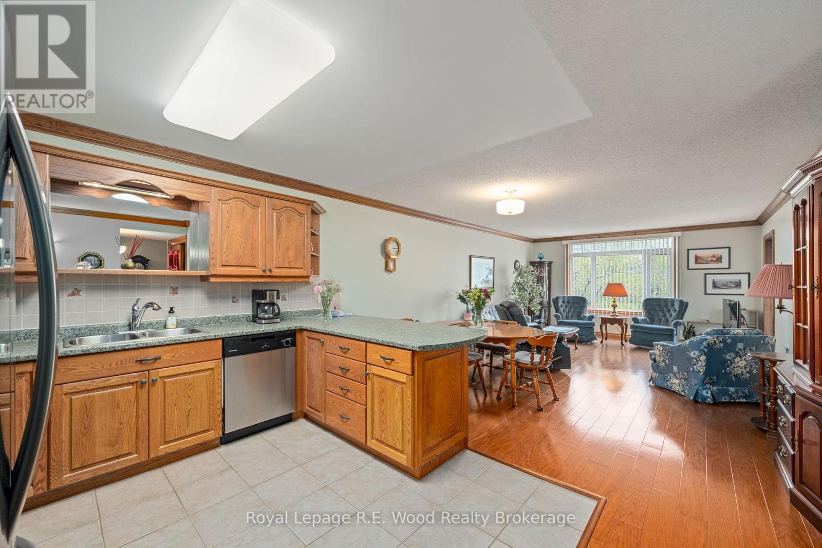 












205 - 80 BRIDGE STREET E

,
Tillsonburg,




Ontario
N4G1T2

