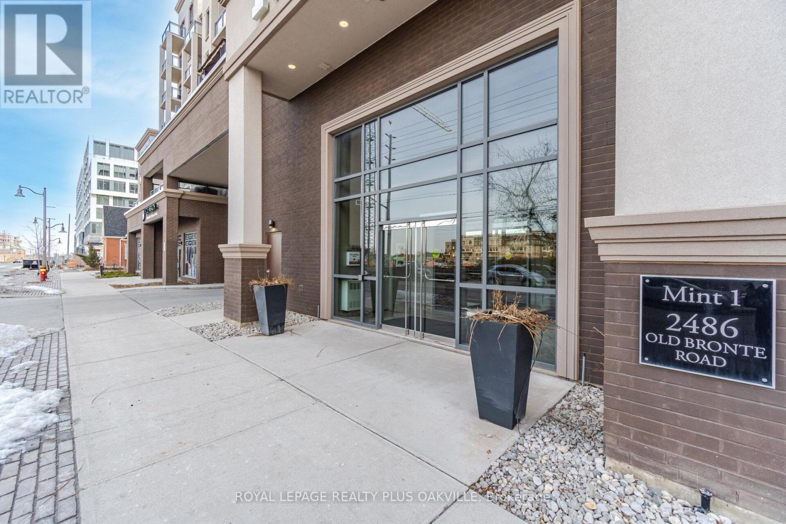 












804 - 2486 OLD BRONTE ROAD

,
Oakville,




Ontario
L6M0Y4

