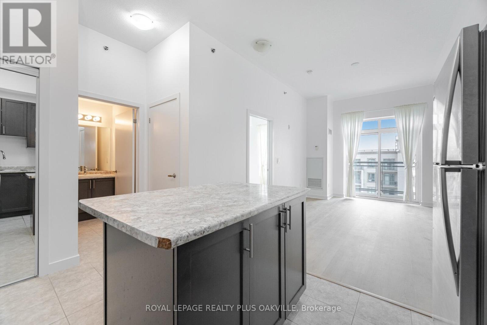 












804 - 2486 OLD BRONTE ROAD

,
Oakville,




Ontario
L6M0Y4

