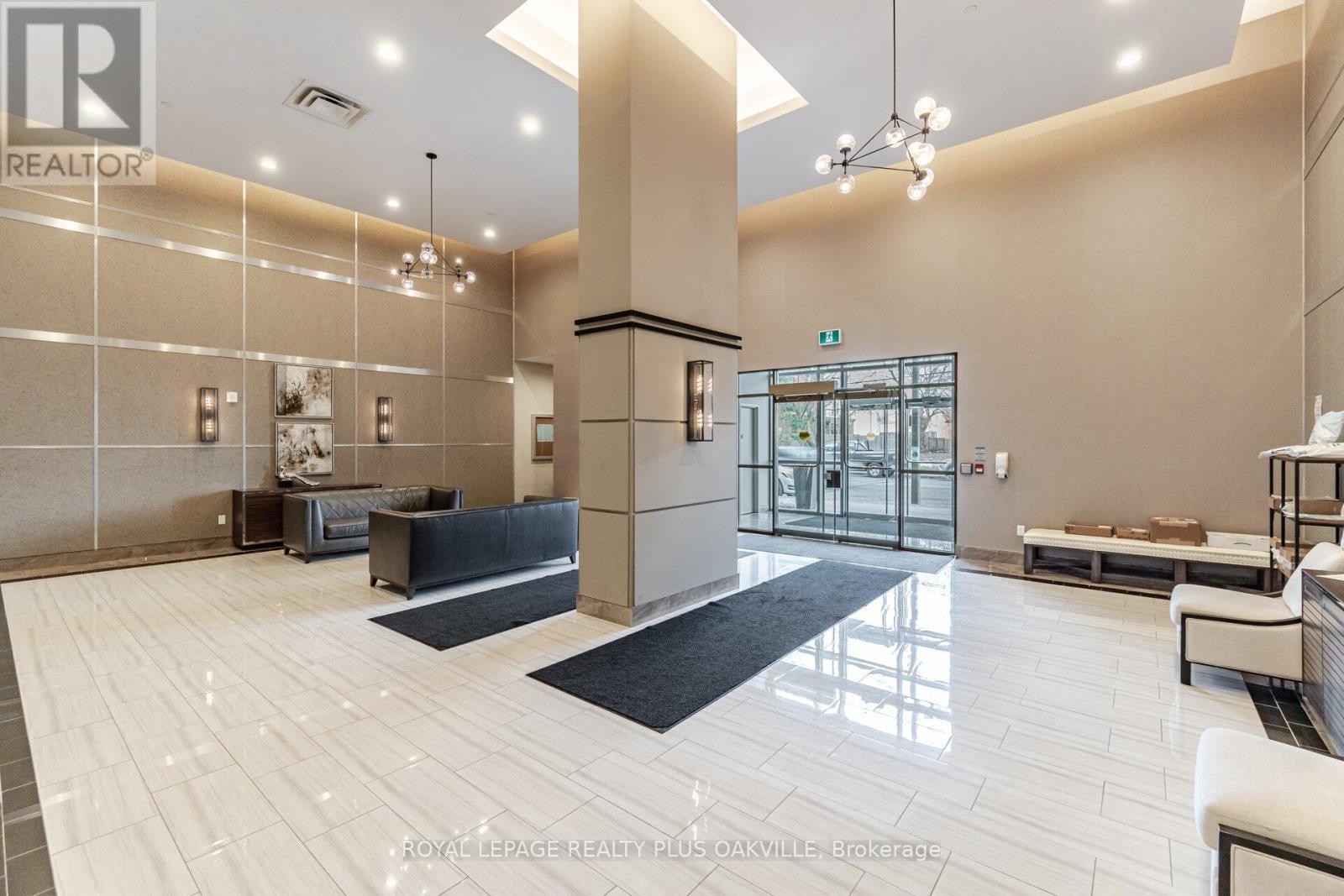 












804 - 2486 OLD BRONTE ROAD

,
Oakville,




Ontario
L6M0Y4

