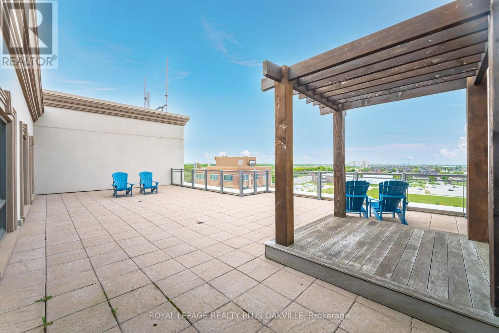 












804 - 2486 OLD BRONTE ROAD

,
Oakville,




Ontario
L6M0Y4

