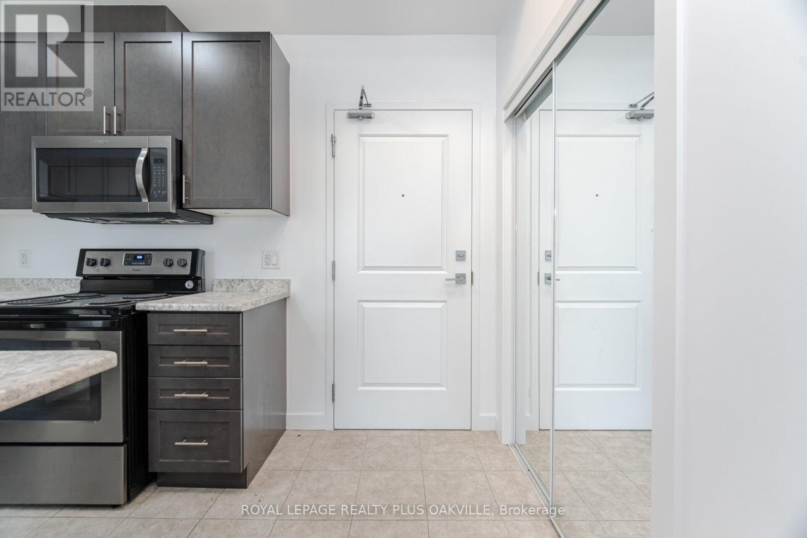 












804 - 2486 OLD BRONTE ROAD

,
Oakville,




Ontario
L6M0Y4


