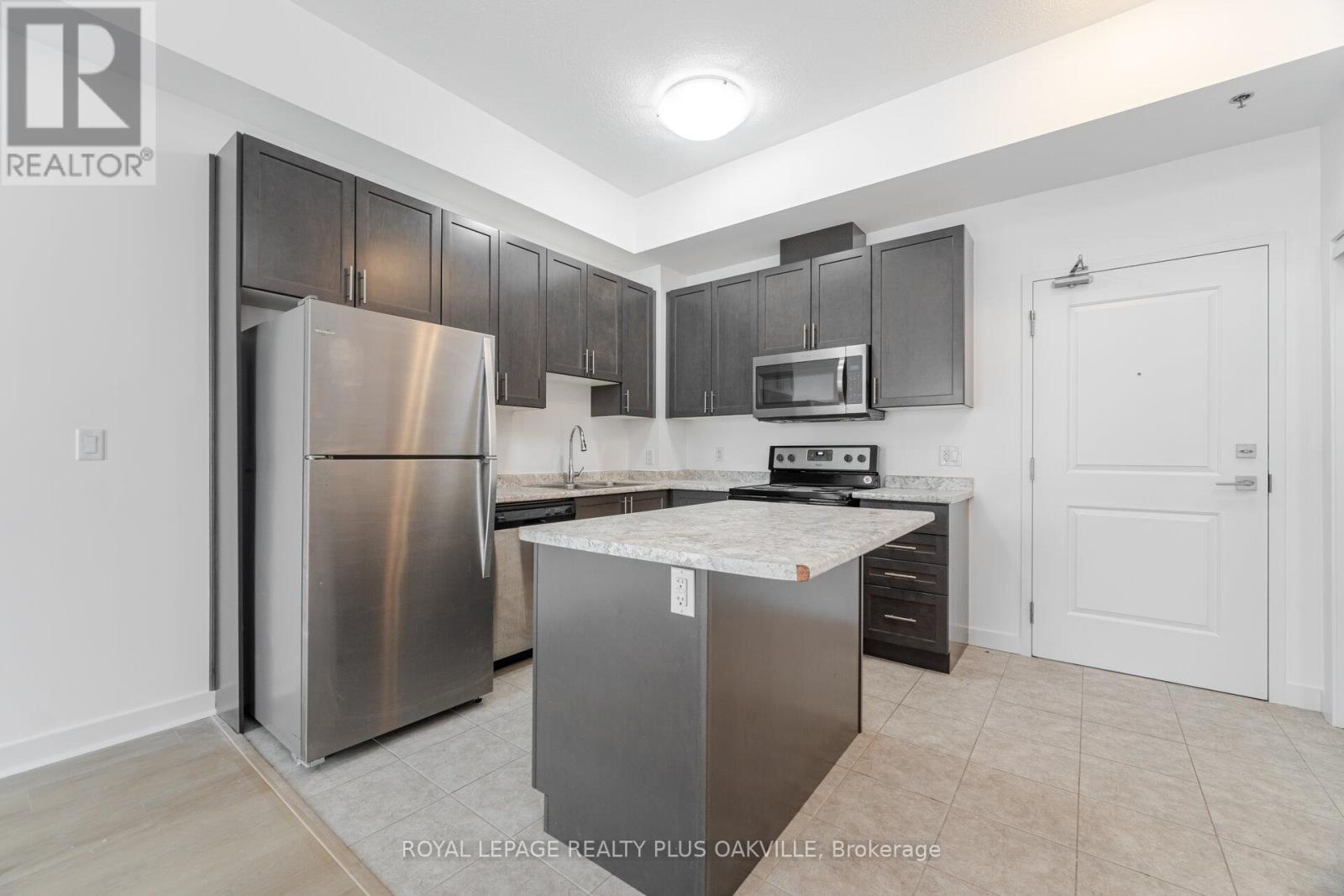 












804 - 2486 OLD BRONTE ROAD

,
Oakville,




Ontario
L6M0Y4


