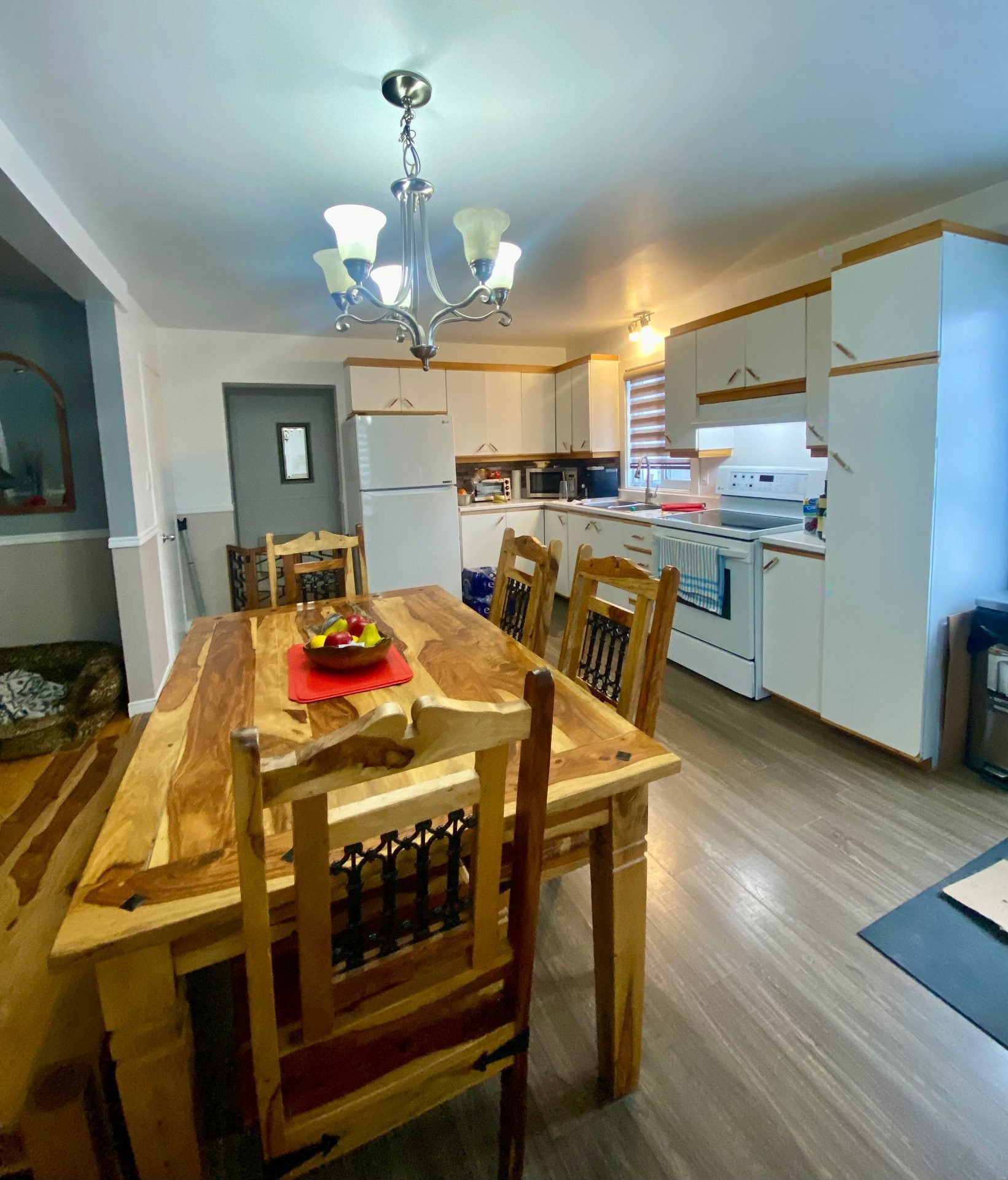 









289


Av. Cartier

,
Sept-Îles,




QC
G4R2T3


