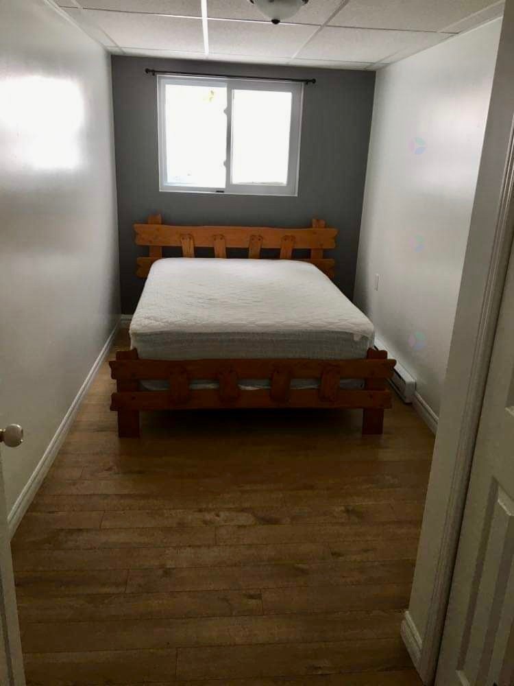 









289


Av. Cartier

,
Sept-Îles,




QC
G4R2T3

