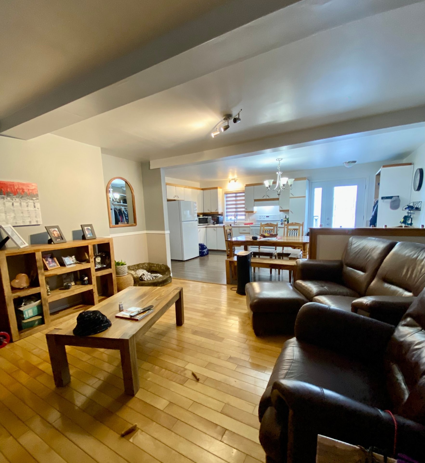 









289


Av. Cartier

,
Sept-Îles,




QC
G4R2T3

