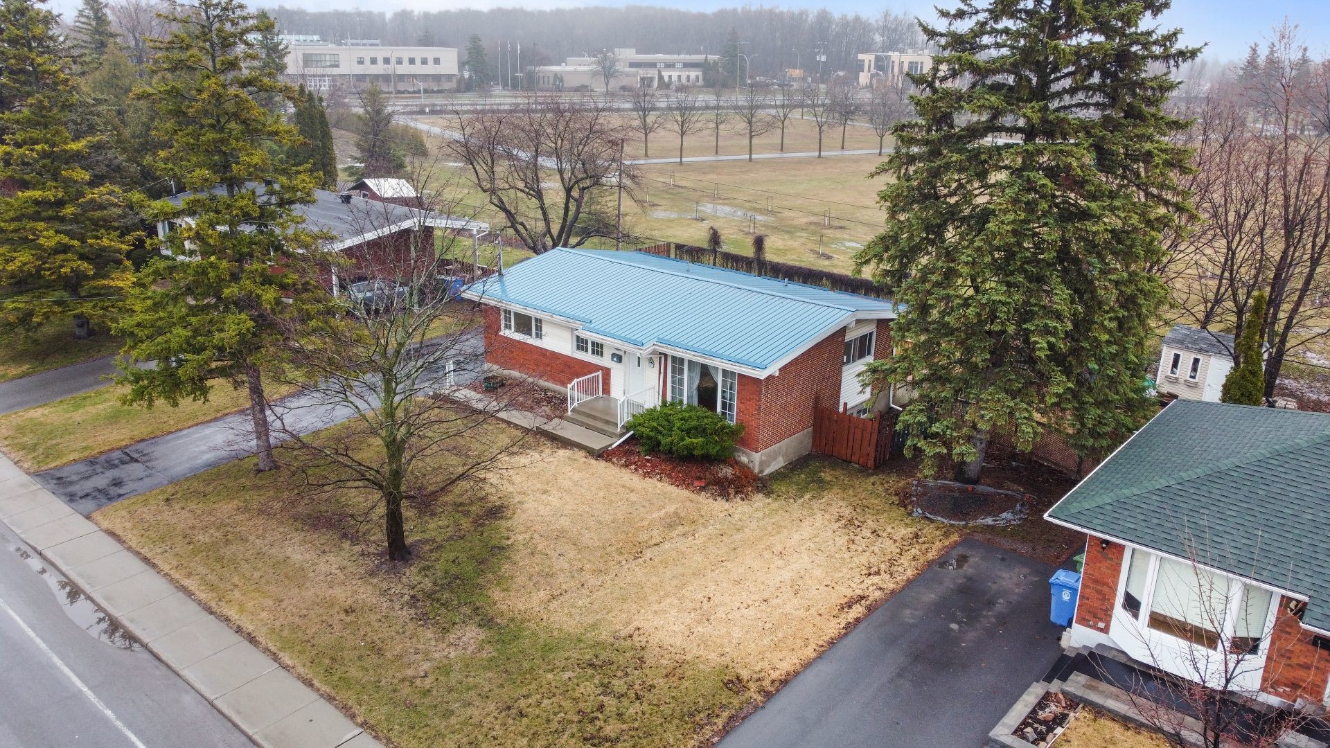 









112


Av. Douglas-Shand

,
Pointe-Claire,




QC
H9R2B6

