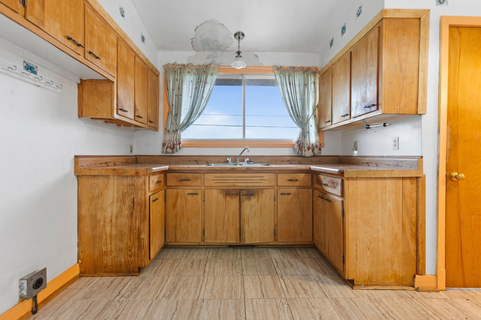 









112


Av. Douglas-Shand

,
Pointe-Claire,




QC
H9R2B6


