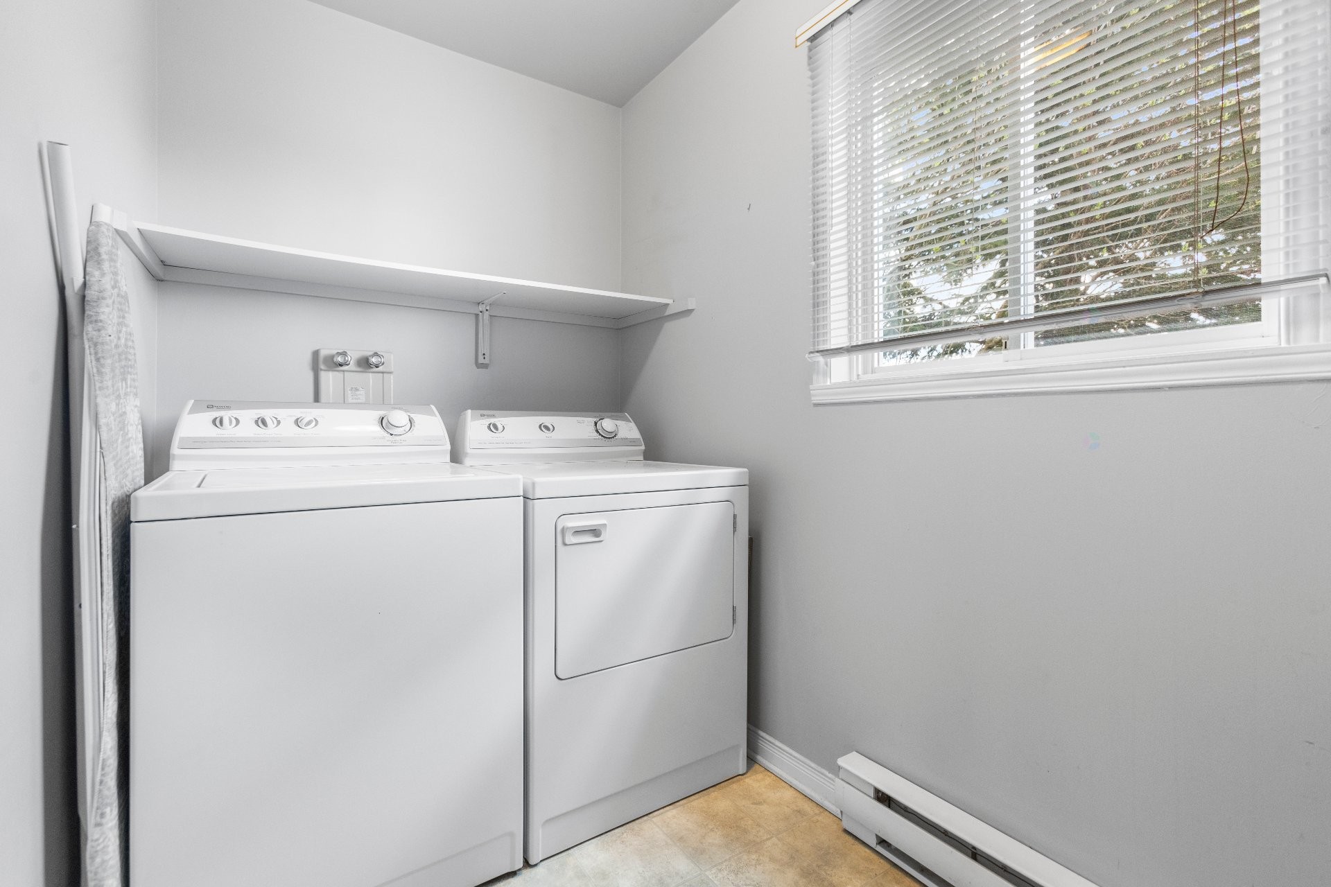 









1262


Boul. Virginie-Roy

,
Notre-Dame-de-l'Île-Perrot,




QC
J7V8Z9

