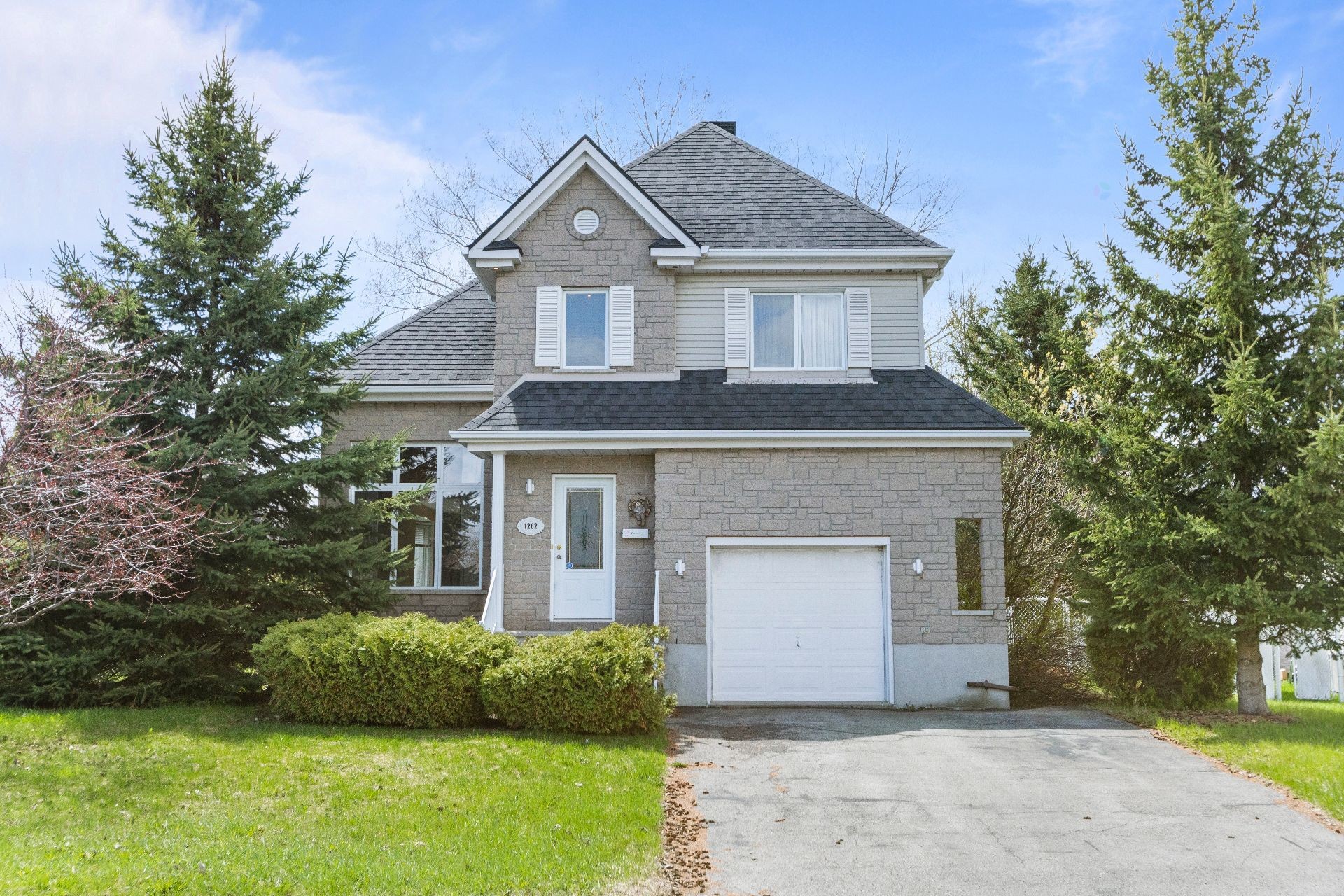 









1262


Boul. Virginie-Roy

,
Notre-Dame-de-l'Île-Perrot,




QC
J7V8Z9


