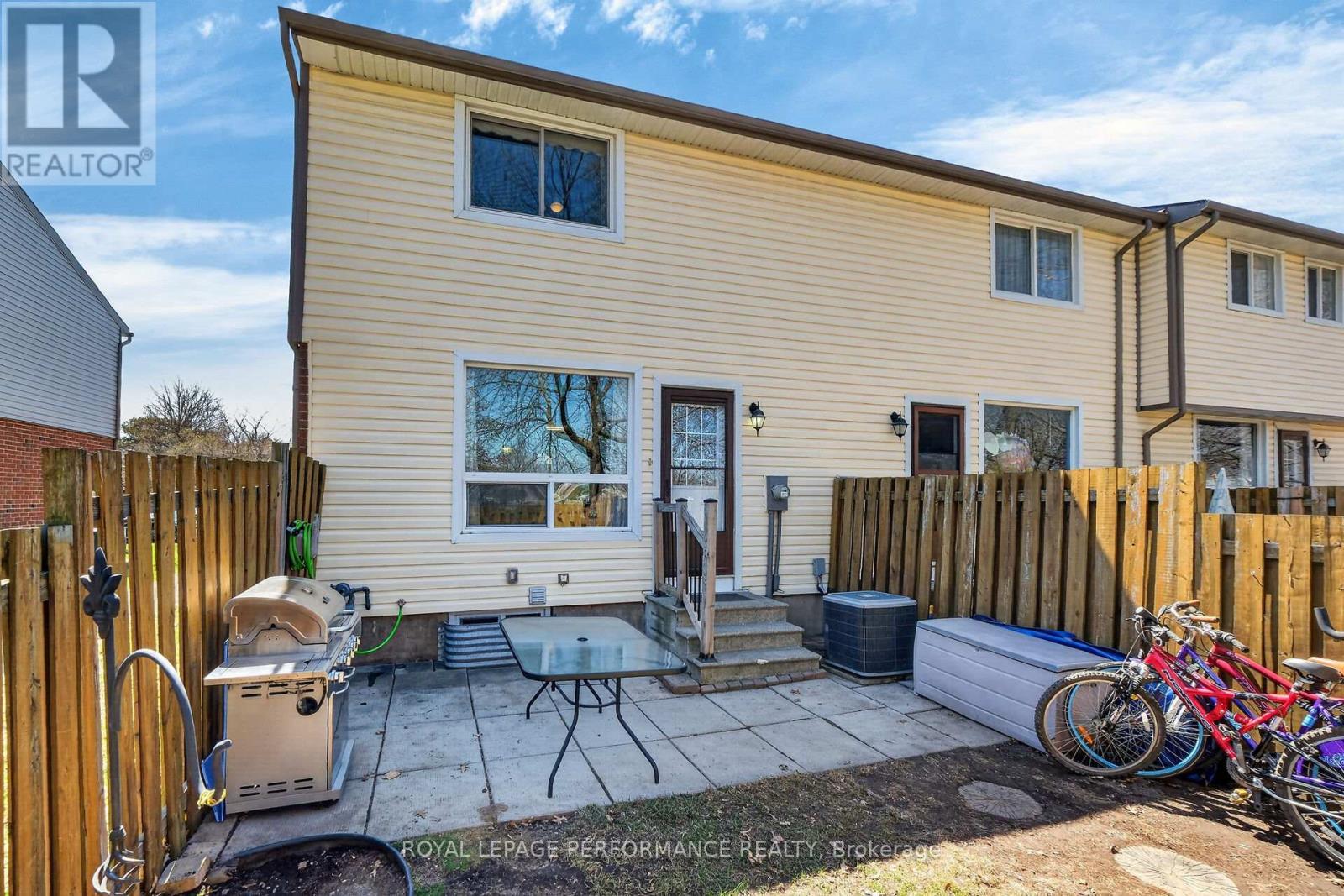 












108 - 1389 PALMERSTON DRIVE

,
Ottawa,




Ontario
K1J8N9

