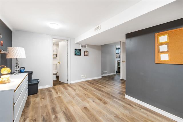 









938


Talbot

AVE,
Winnipeg,




MB
R2L 0T2

