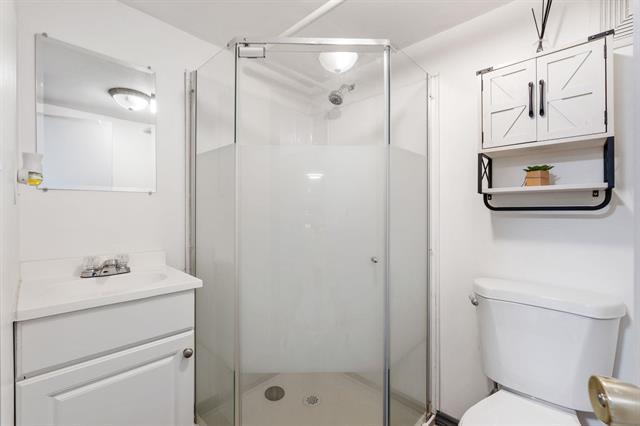 









938


Talbot

AVE,
Winnipeg,




MB
R2L 0T2

