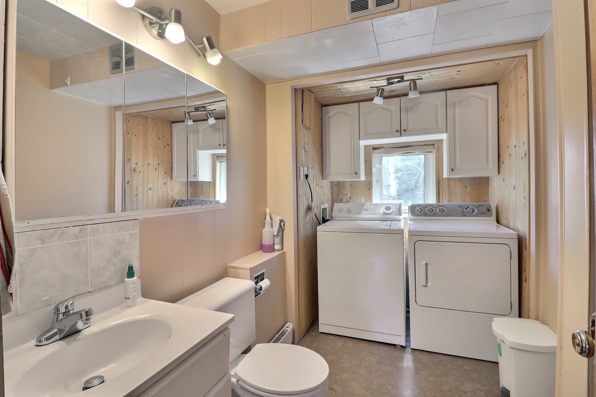 









3571


Boul. du Saguenay

,
Saguenay (Jonquière),




QC
G7X1G9

