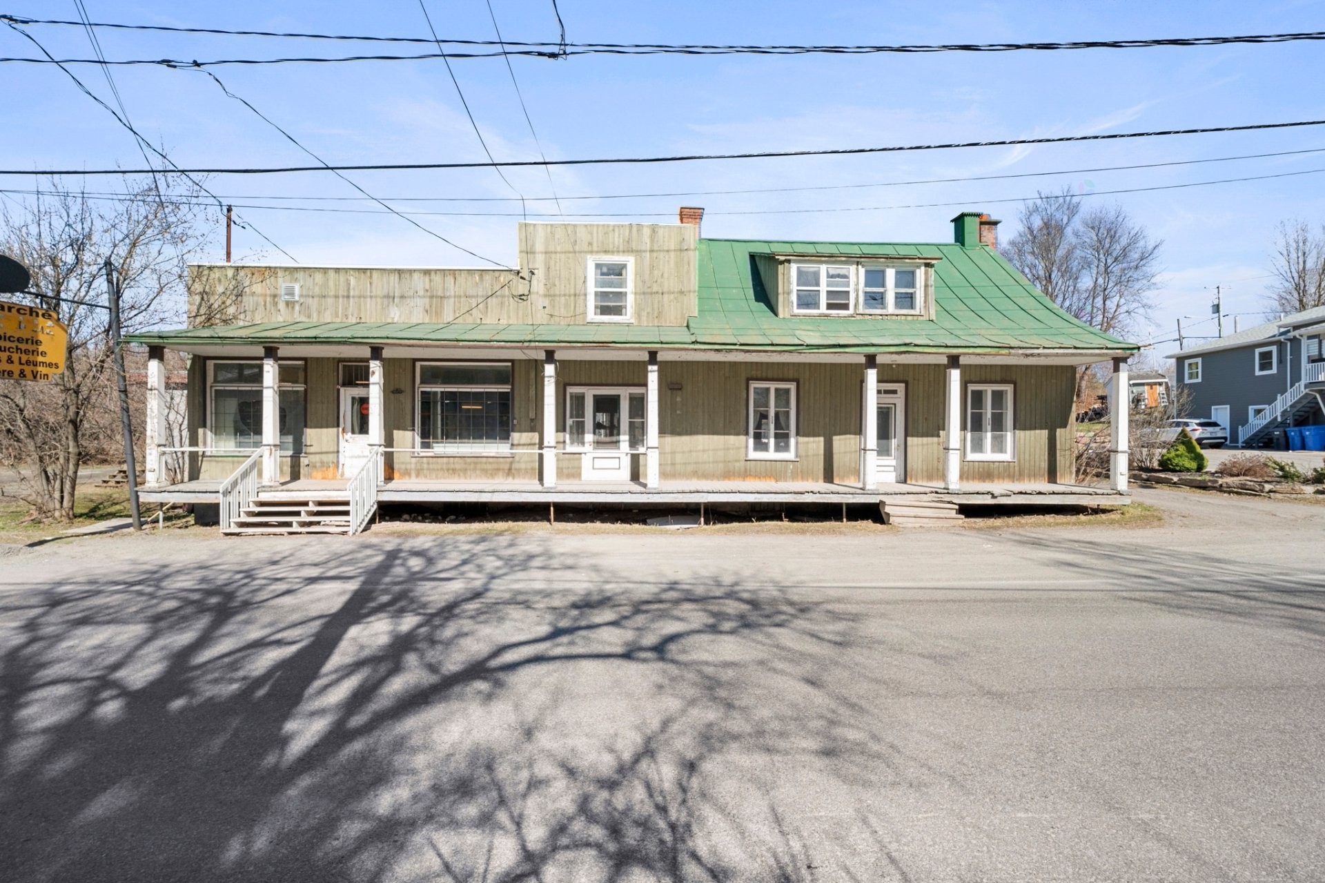 









630Z


Rue de New Glasgow

,
Sainte-Sophie,




QC
J5J2V7

