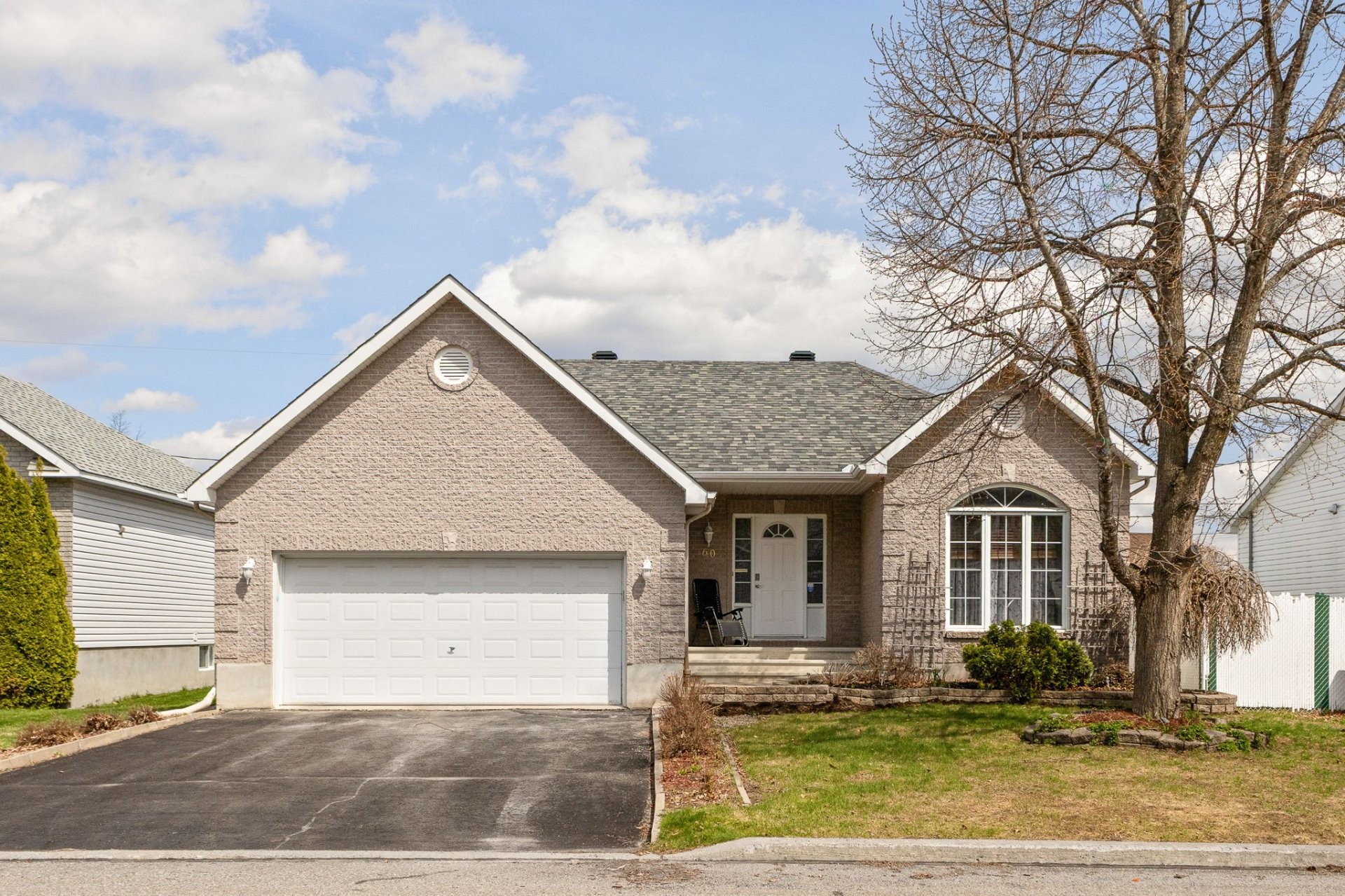 









60


Rue Norval-Jones

,
Gatineau (Aylmer),




QC
J9H7H3

