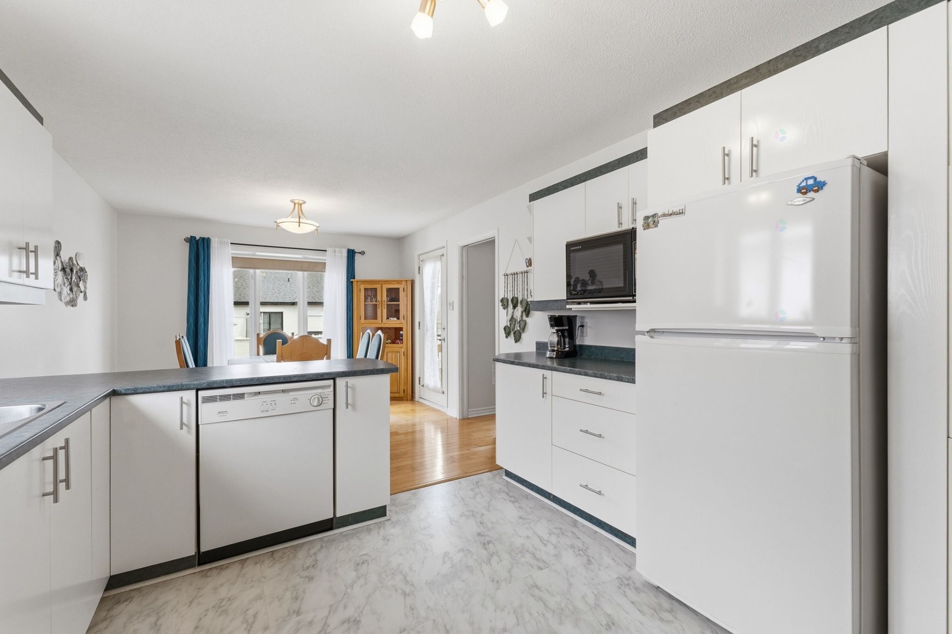 









60


Rue Norval-Jones

,
Gatineau (Aylmer),




QC
J9H7H3

