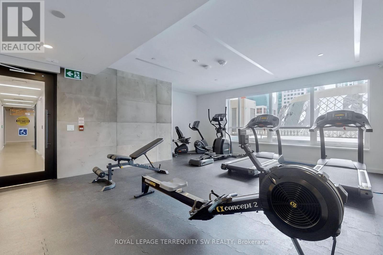 












2001 - 71 SIMCOE STREET

,
Toronto,




Ontario
M5J2S9

