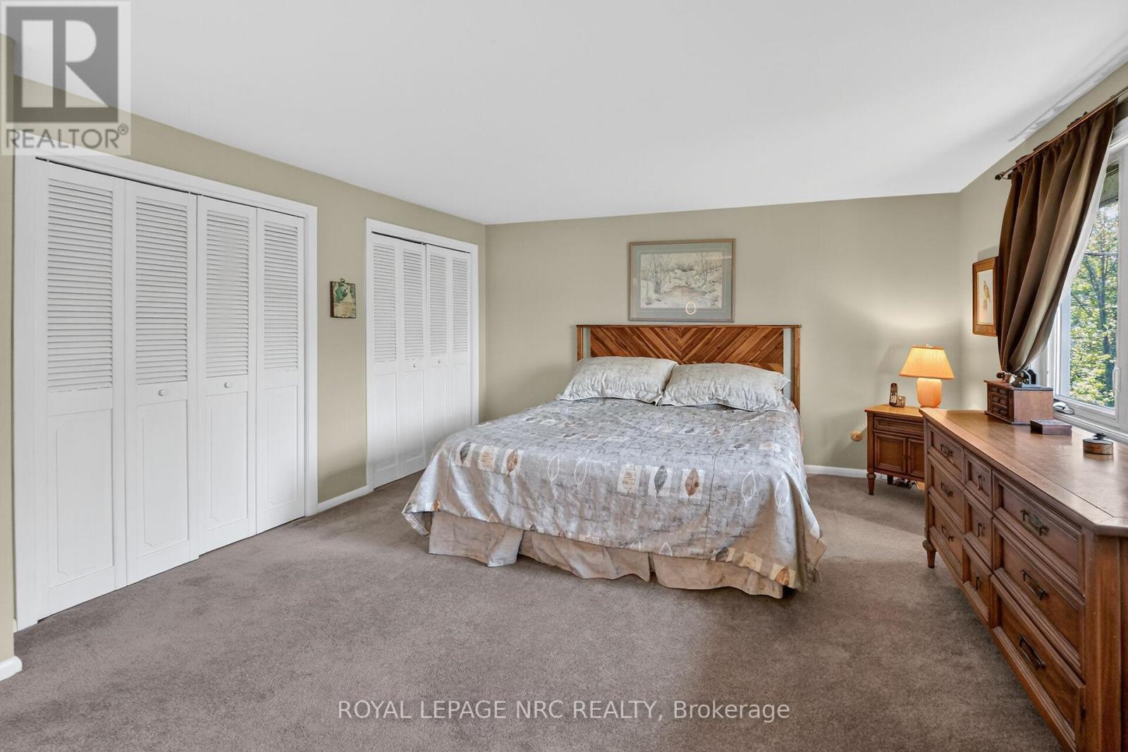 












10 BRIARFIELD CRESCENT

,
St. Catharines (Glendale/Glenridge),




Ontario
L2T3T5

