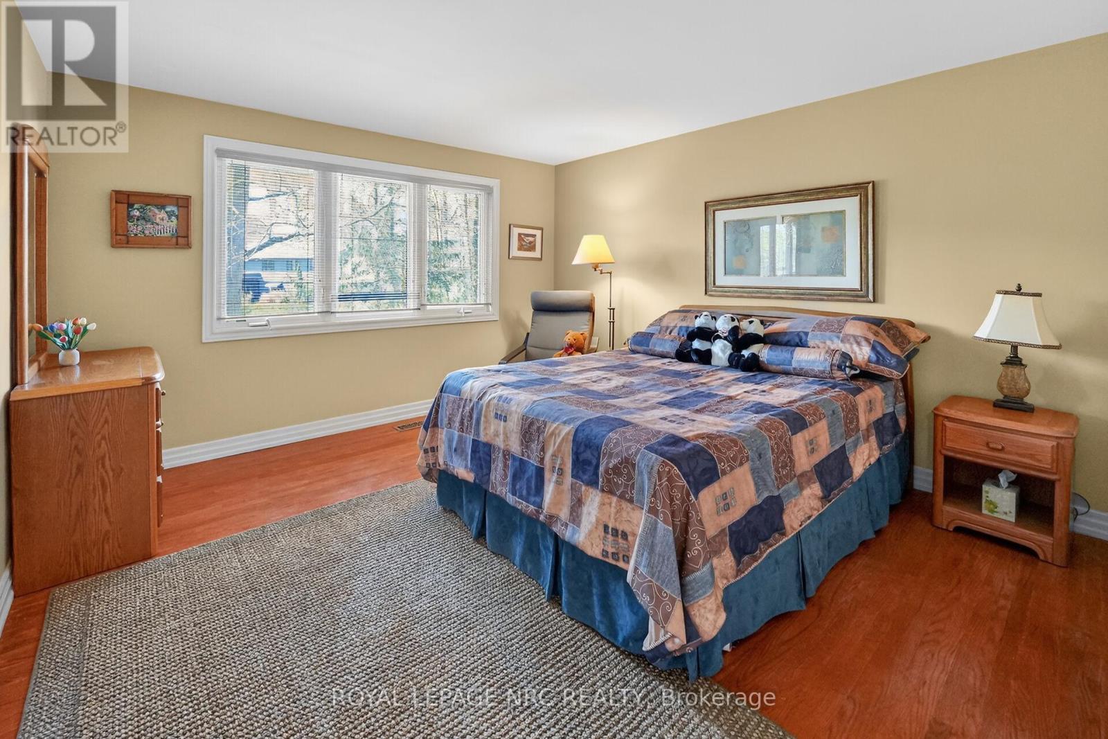 












10 BRIARFIELD CRESCENT

,
St. Catharines (Glendale/Glenridge),




Ontario
L2T3T5

