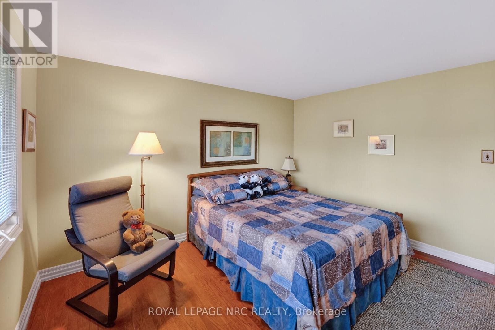 












10 BRIARFIELD CRESCENT

,
St. Catharines (Glendale/Glenridge),




Ontario
L2T3T5

