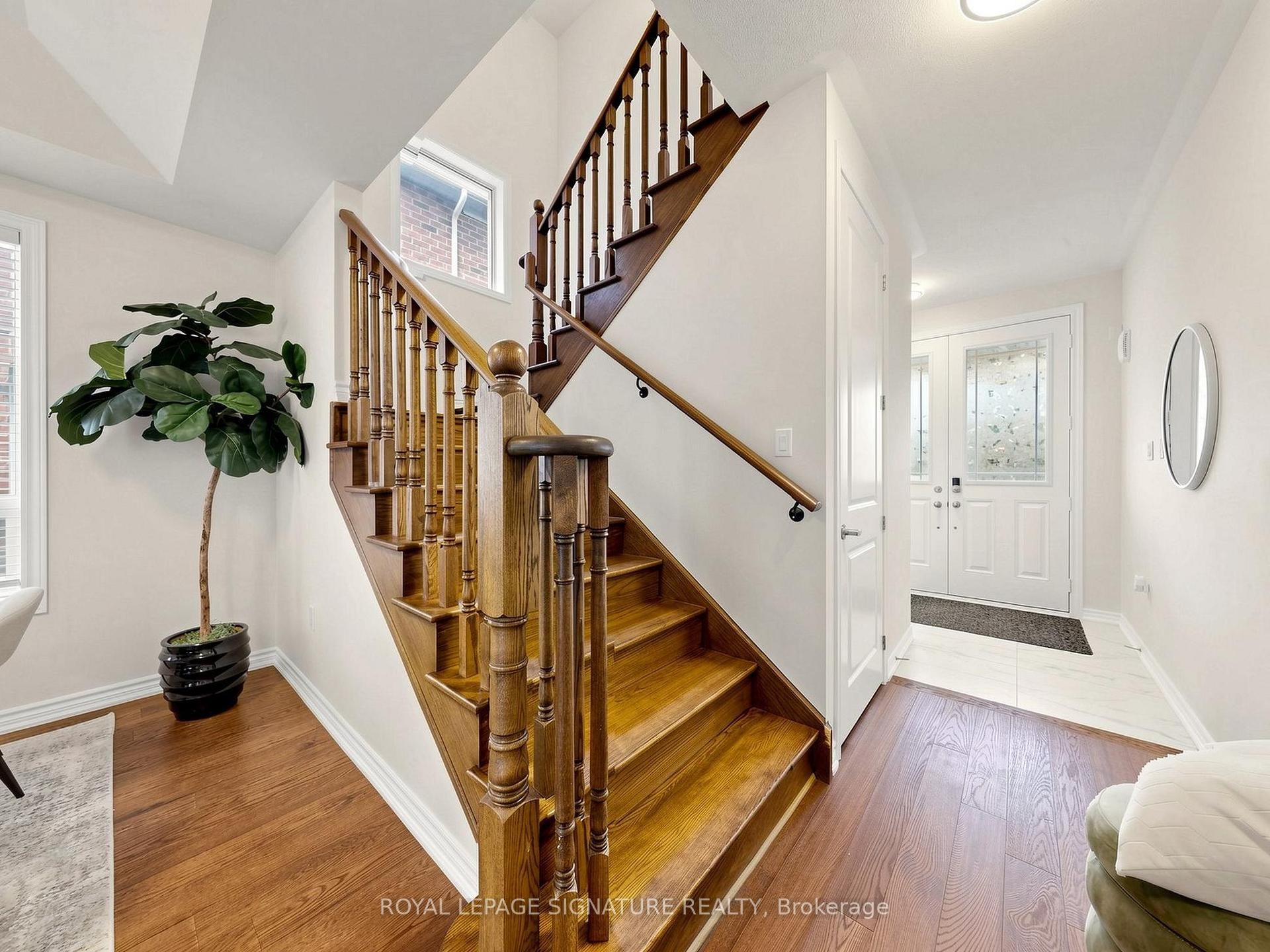 









7


Kingknoll

Crescent,
Georgina,




ON
L4P 0H6


