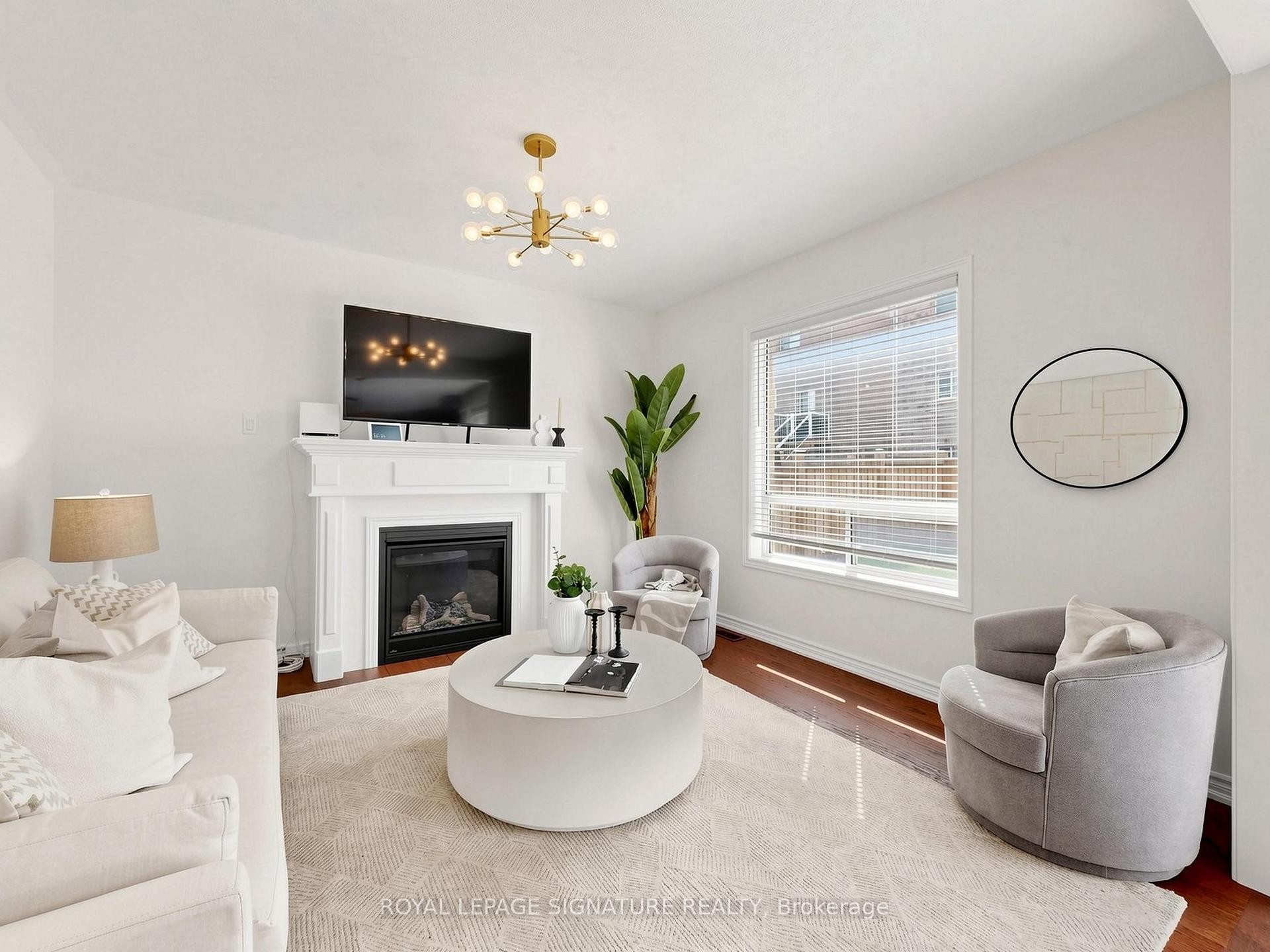 









7


Kingknoll

Crescent,
Georgina,




ON
L4P 0H6


