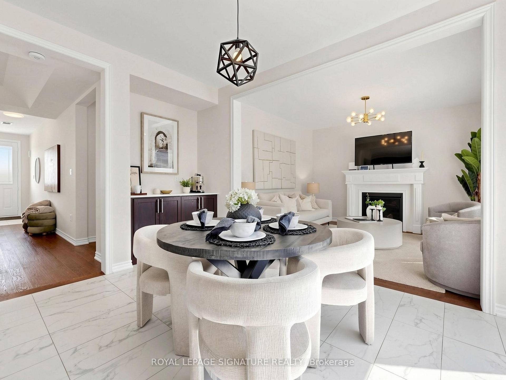 









7


Kingknoll

Crescent,
Georgina,




ON
L4P 0H6

