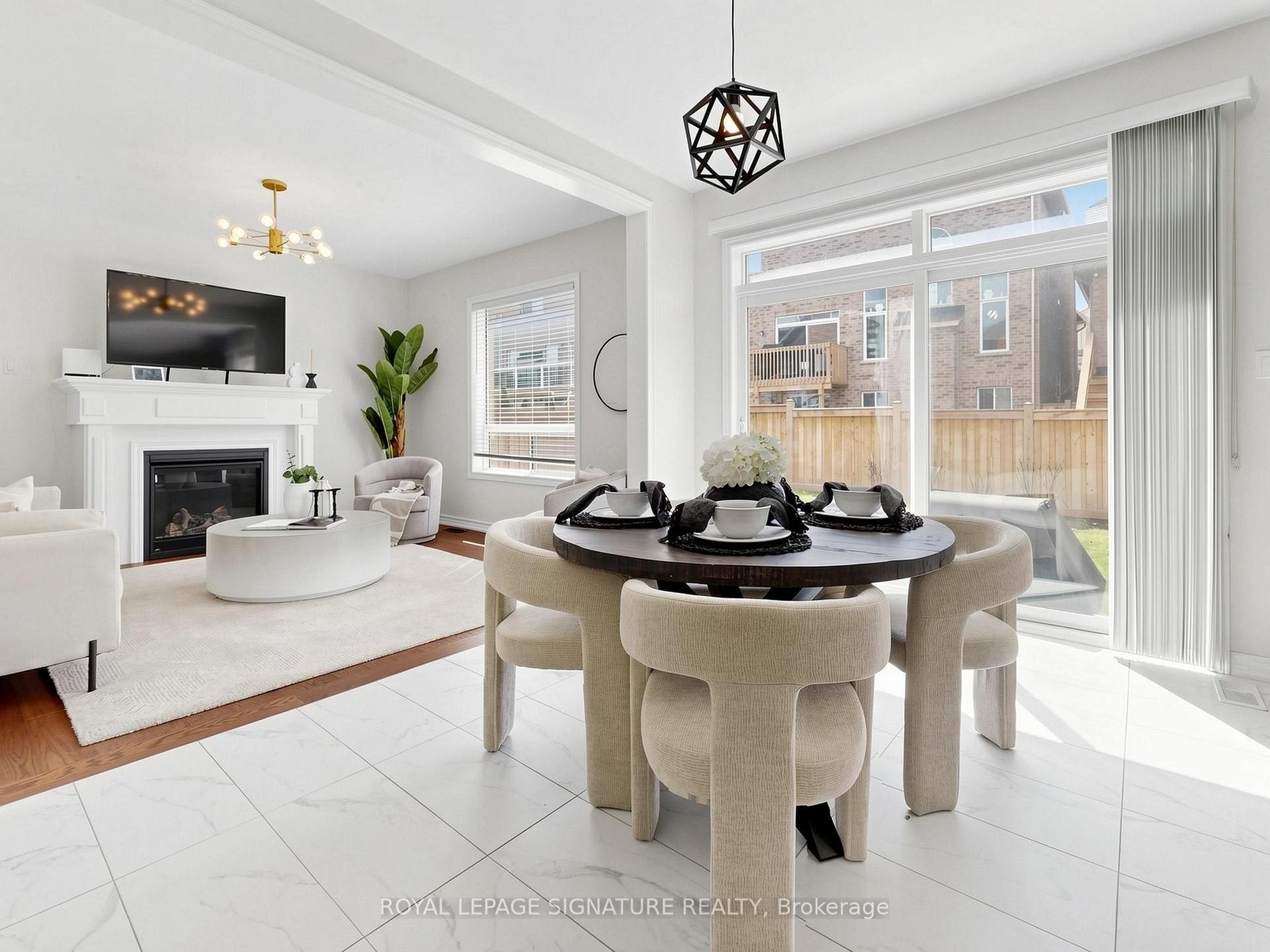 









7


Kingknoll

Crescent,
Georgina,




ON
L4P 0H6

