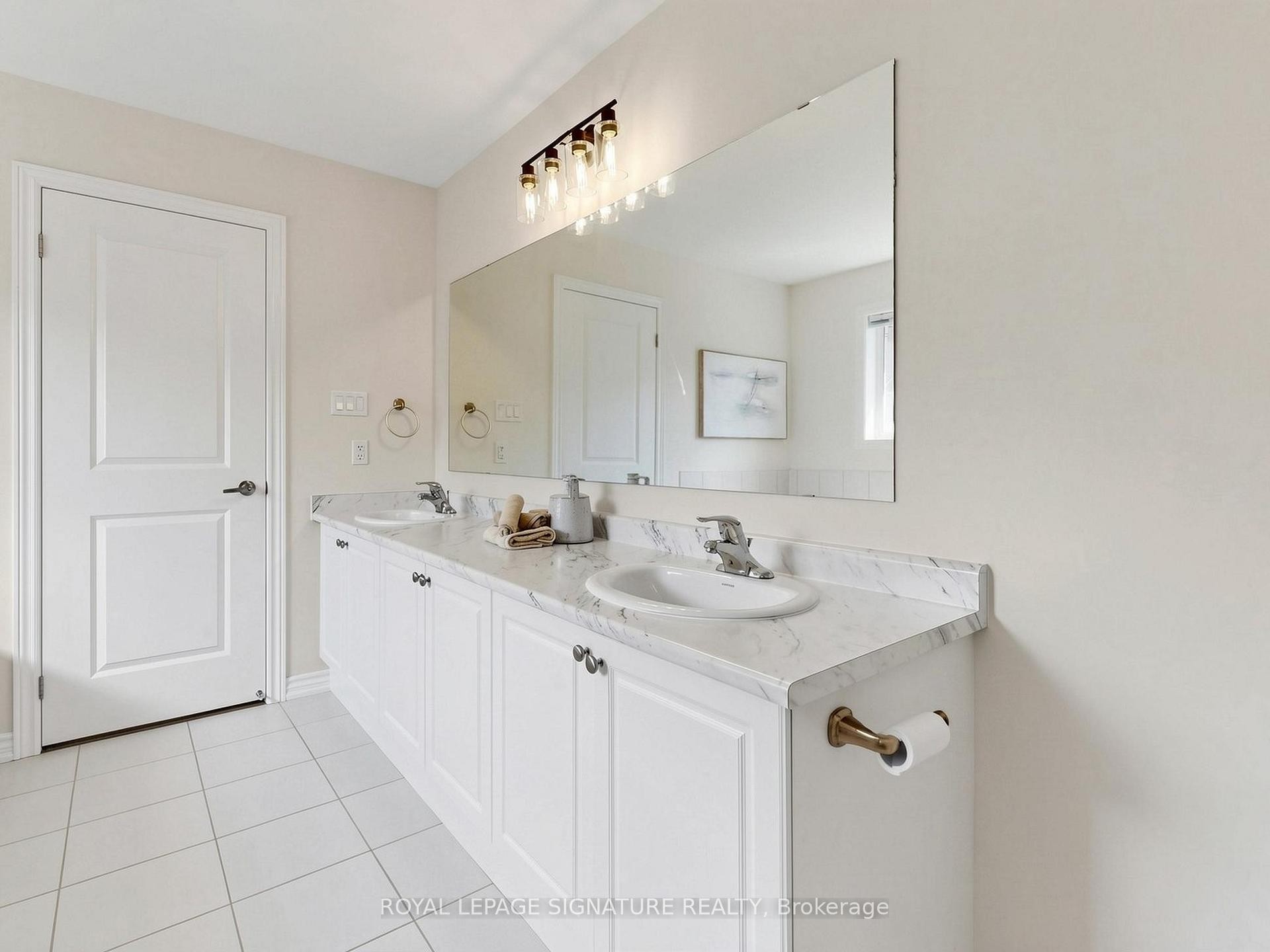 









7


Kingknoll

Crescent,
Georgina,




ON
L4P 0H6

