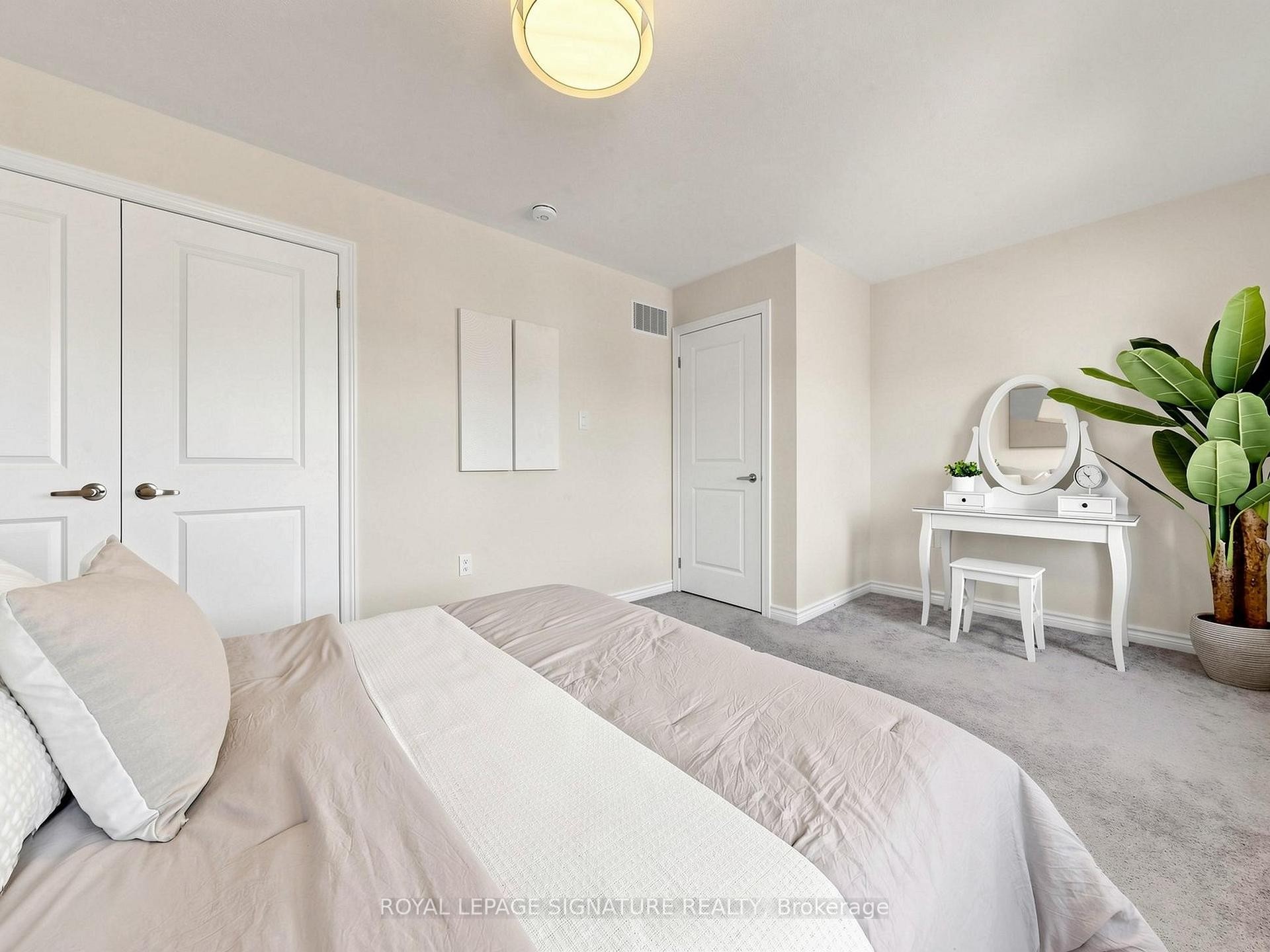 









7


Kingknoll

Crescent,
Georgina,




ON
L4P 0H6


