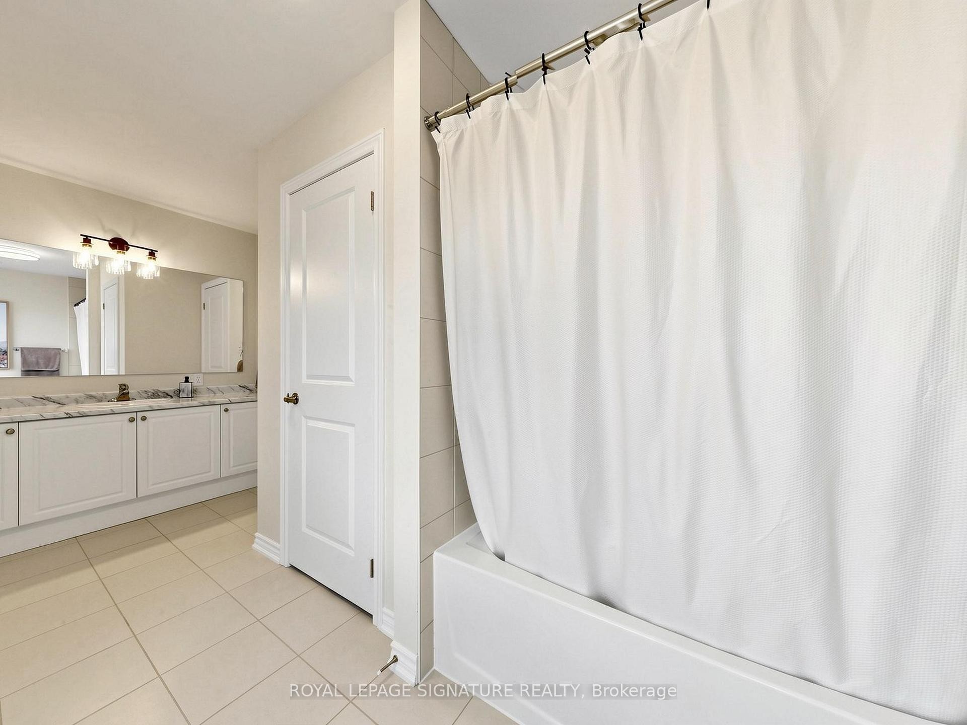 









7


Kingknoll

Crescent,
Georgina,




ON
L4P 0H6

