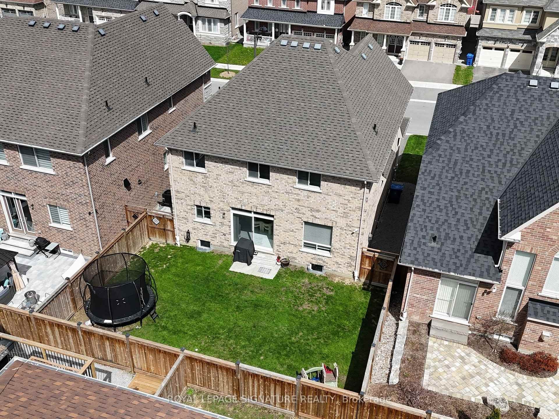 









7


Kingknoll

Crescent,
Georgina,




ON
L4P 0H6

