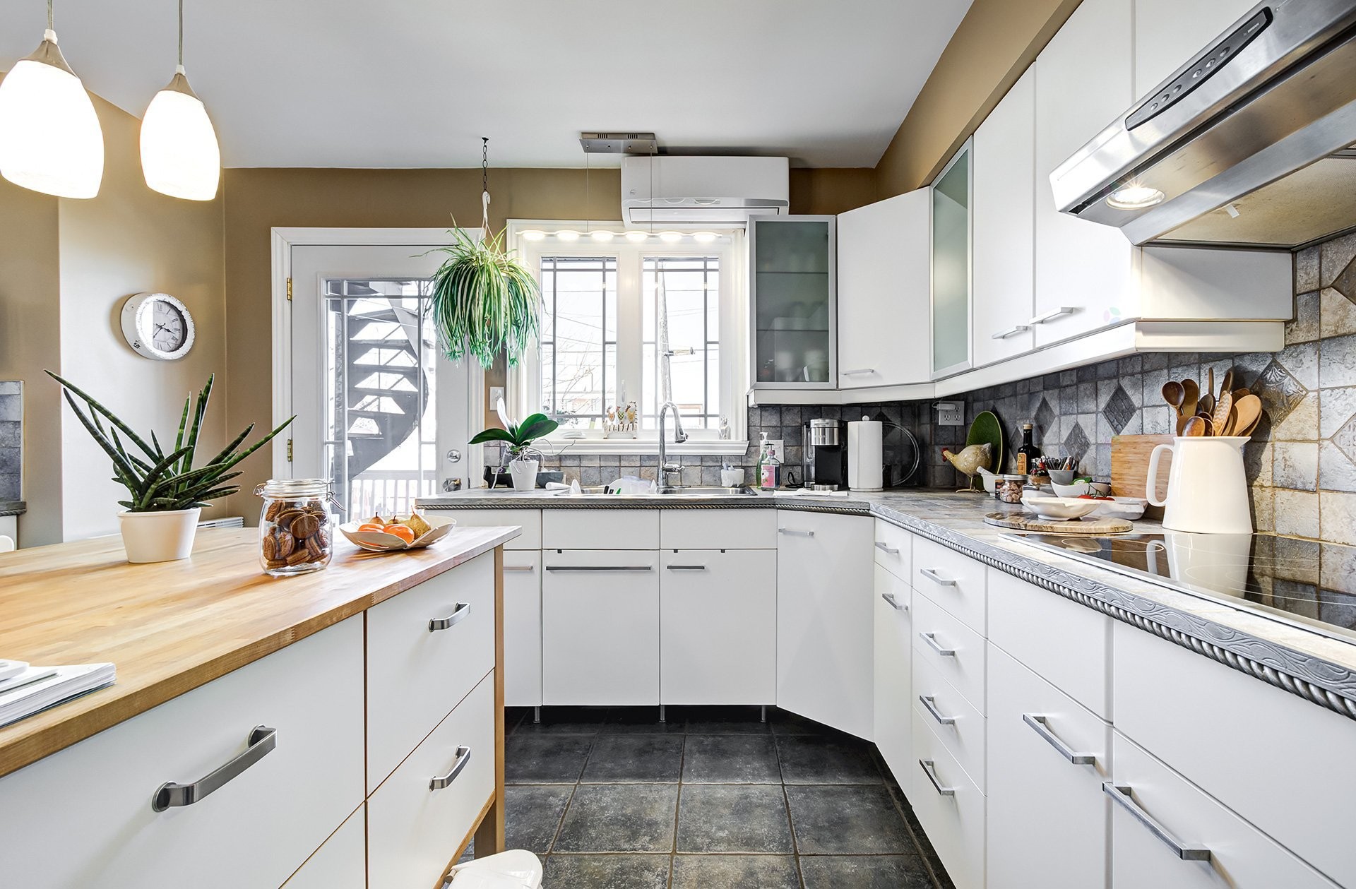 









2525

 - 2529


Rue Du Quesne

,
Montréal (Mercier/Hochelaga-Maisonneuve),




QC
H1N2W9

