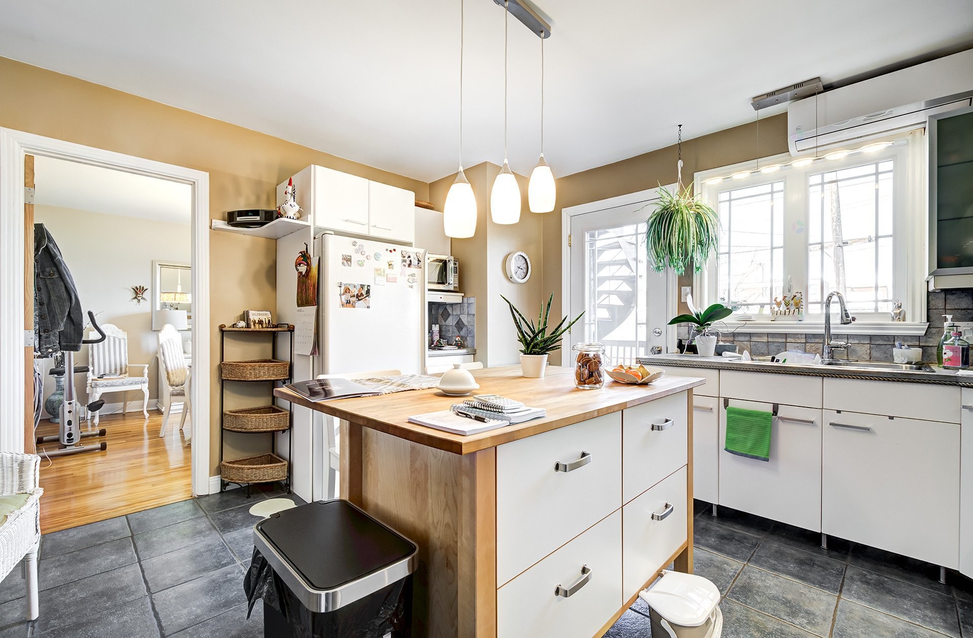 









2525

 - 2529


Rue Du Quesne

,
Montréal (Mercier/Hochelaga-Maisonneuve),




QC
H1N2W9

