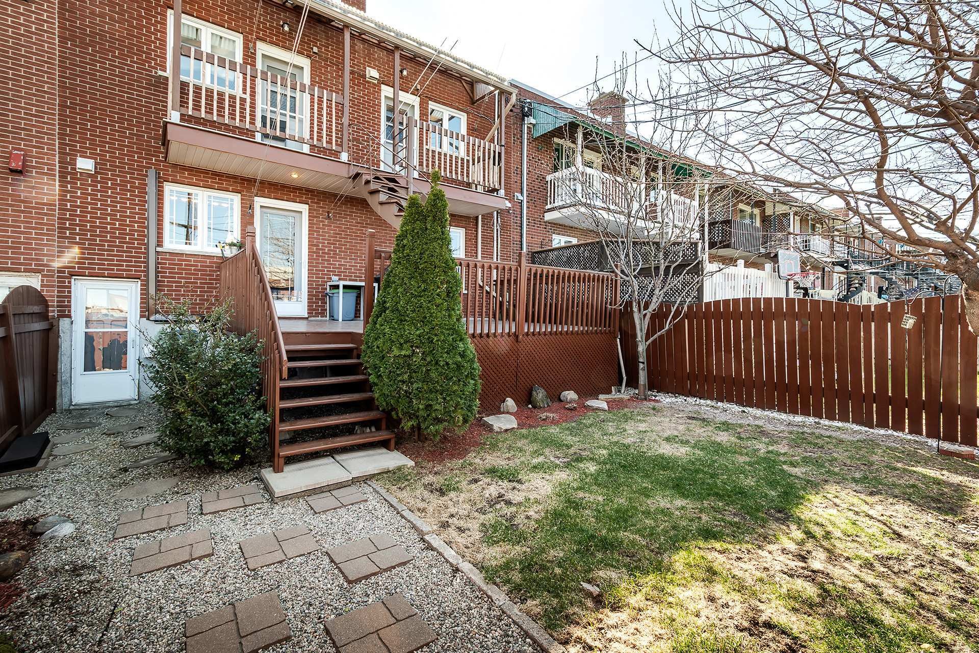 









2525

 - 2529


Rue Du Quesne

,
Montréal (Mercier/Hochelaga-Maisonneuve),




QC
H1N2W9

